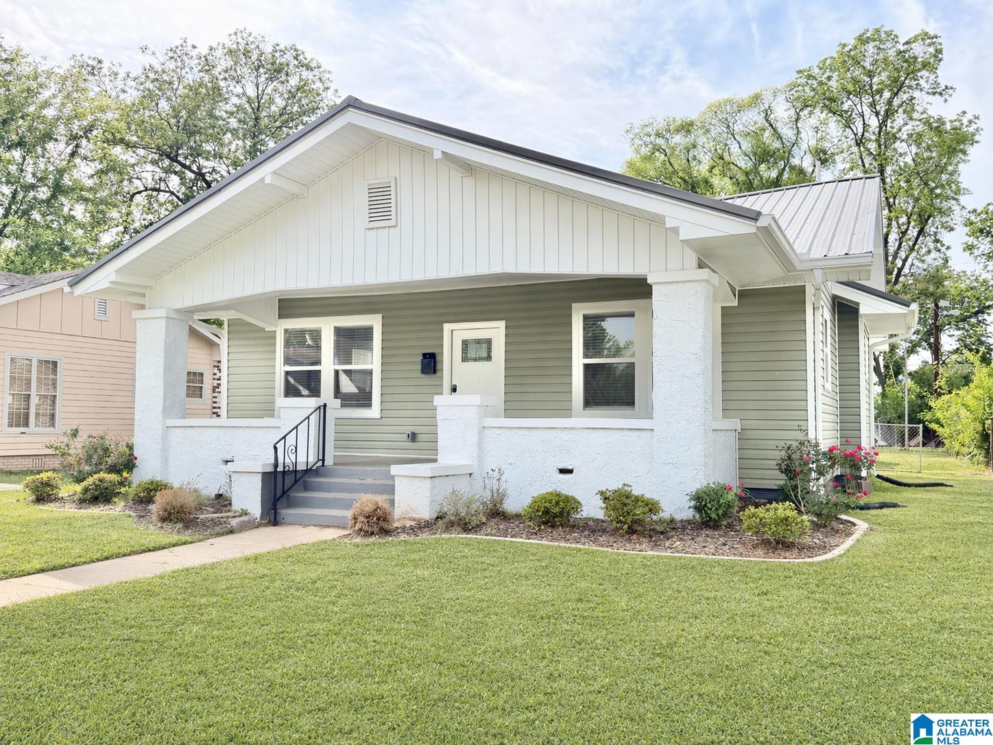 Homes for sale in Birmingham, AL | 2610 Avenue F, Birmingham, AL 35218 | MLS# 21450786
