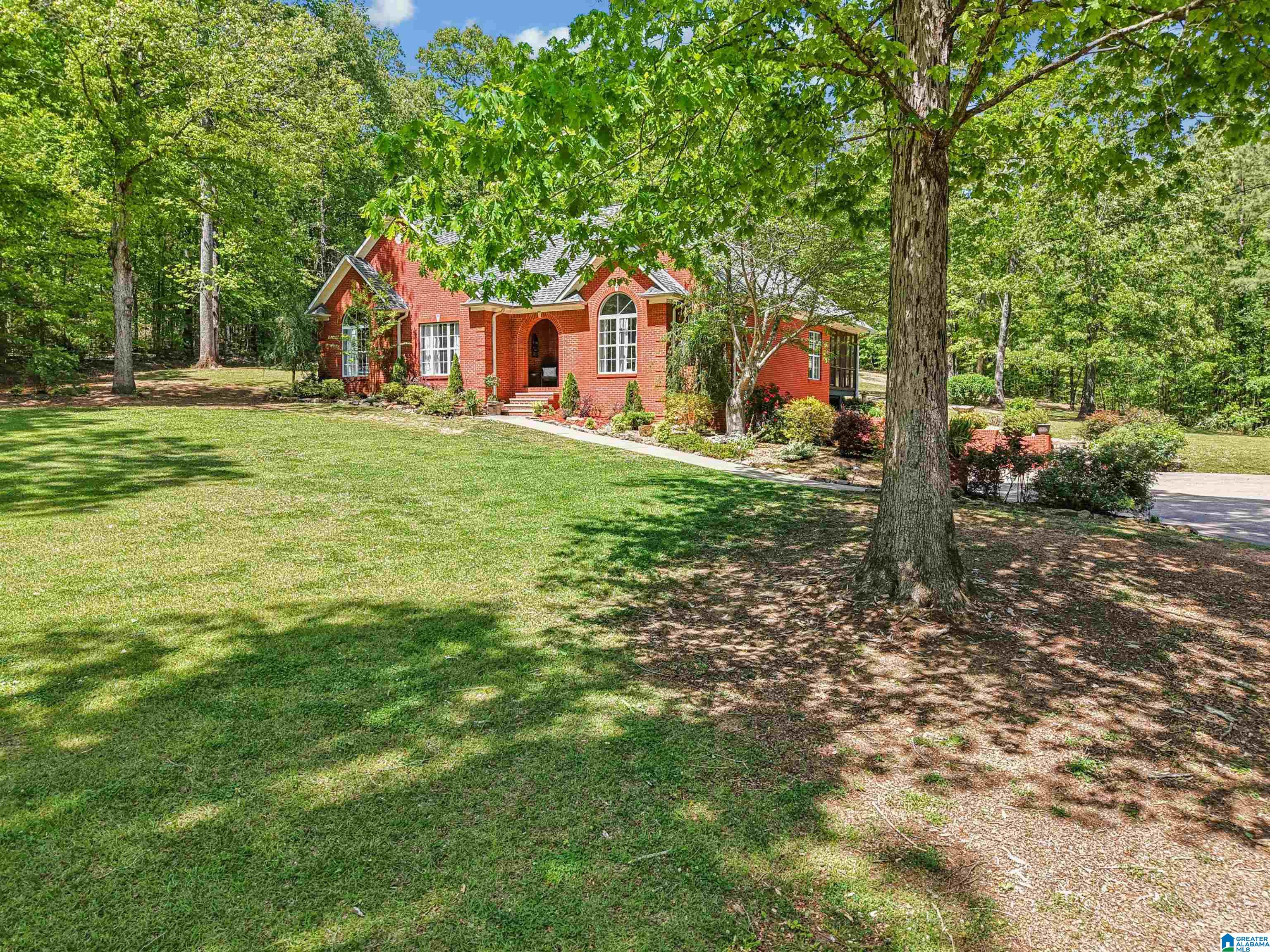 Homes for sale in Springville, AL | 706 Oak Valley Road, Springville, AL 35146 | MLS# 21450851