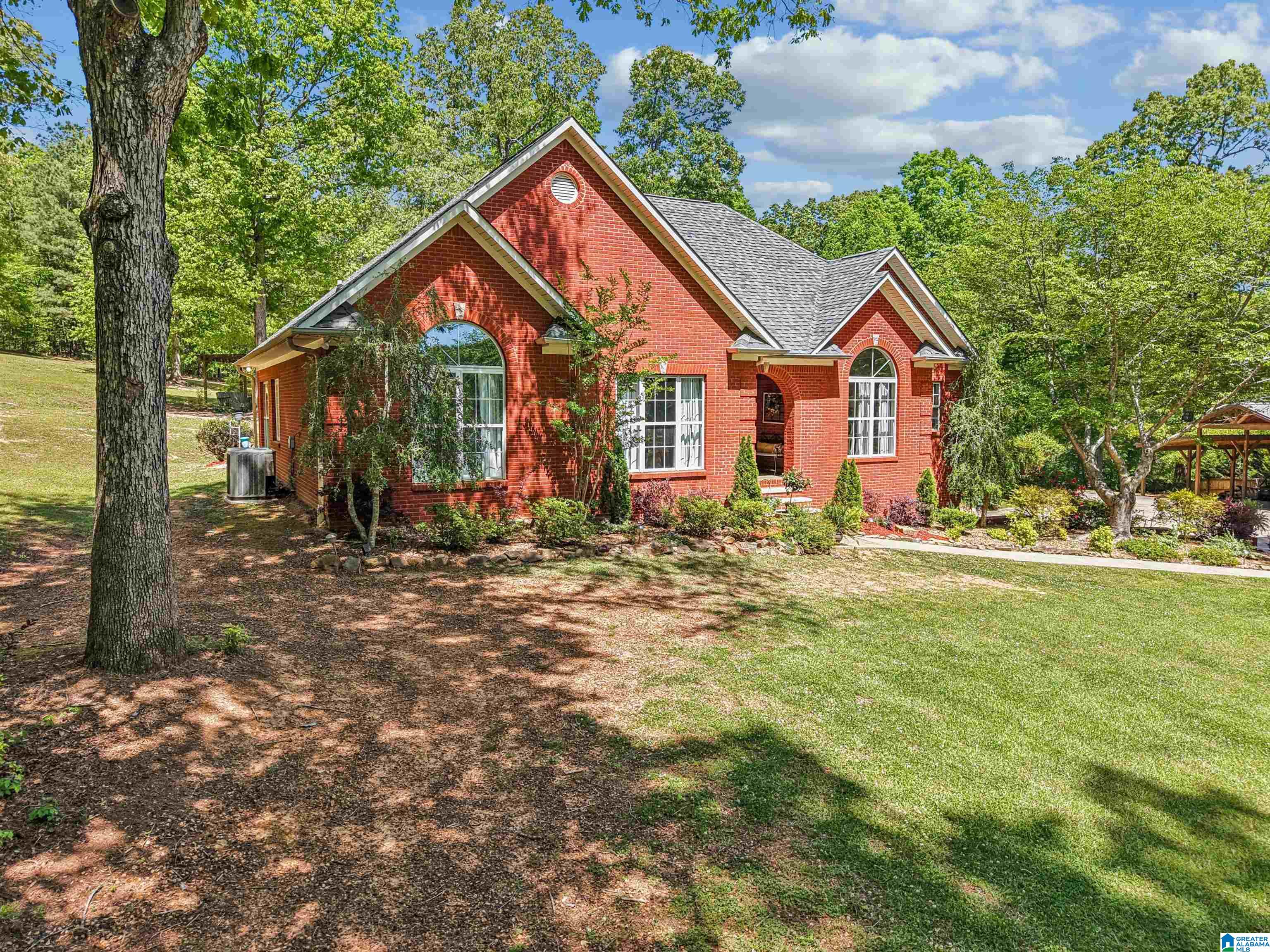 Homes for sale in Springville, AL | 706 Oak Valley Road, Springville, AL 35146 | MLS# 21450851
