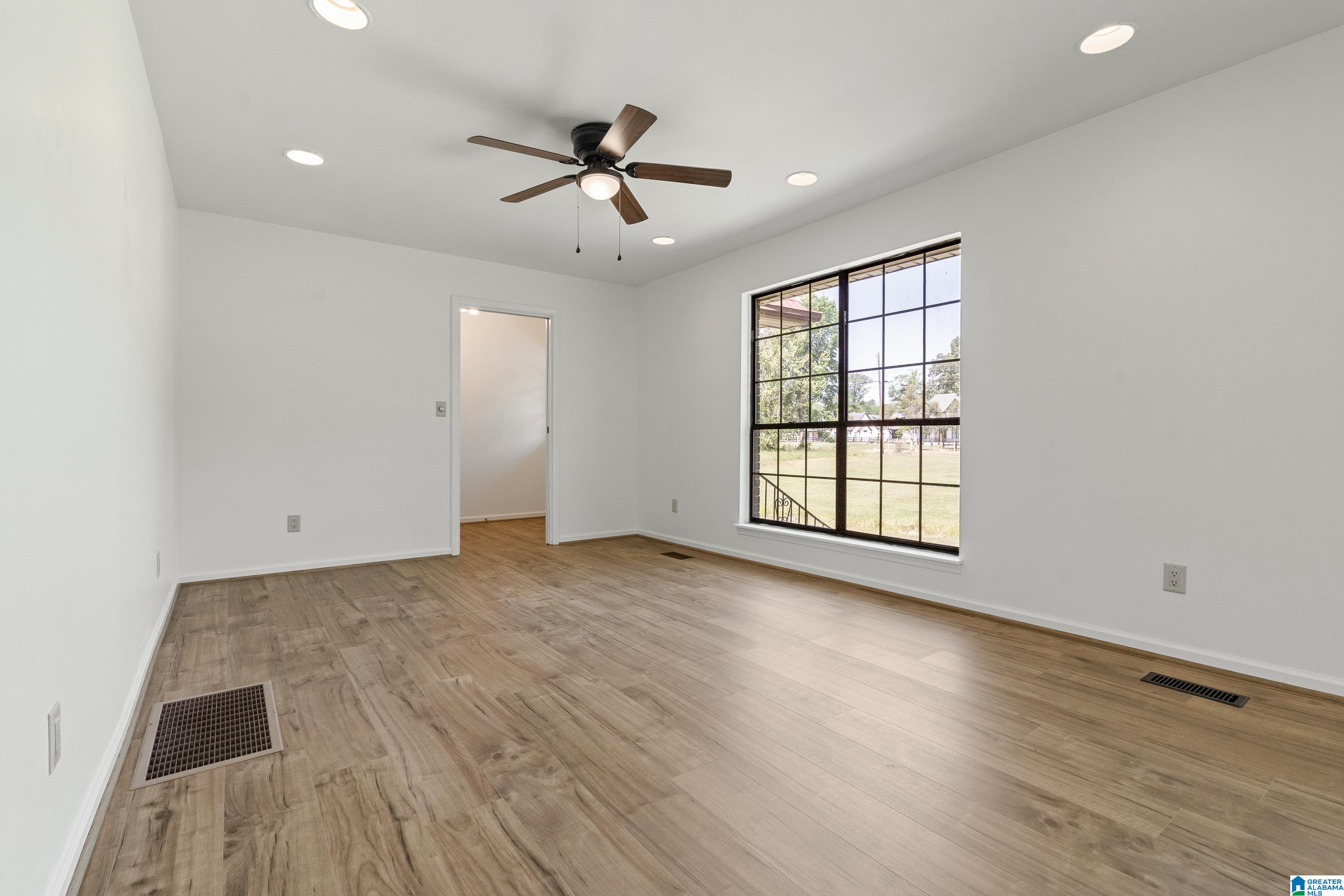 4th image of 310 Hwy 202, Calera, AL 35040 | MLS# 21450893