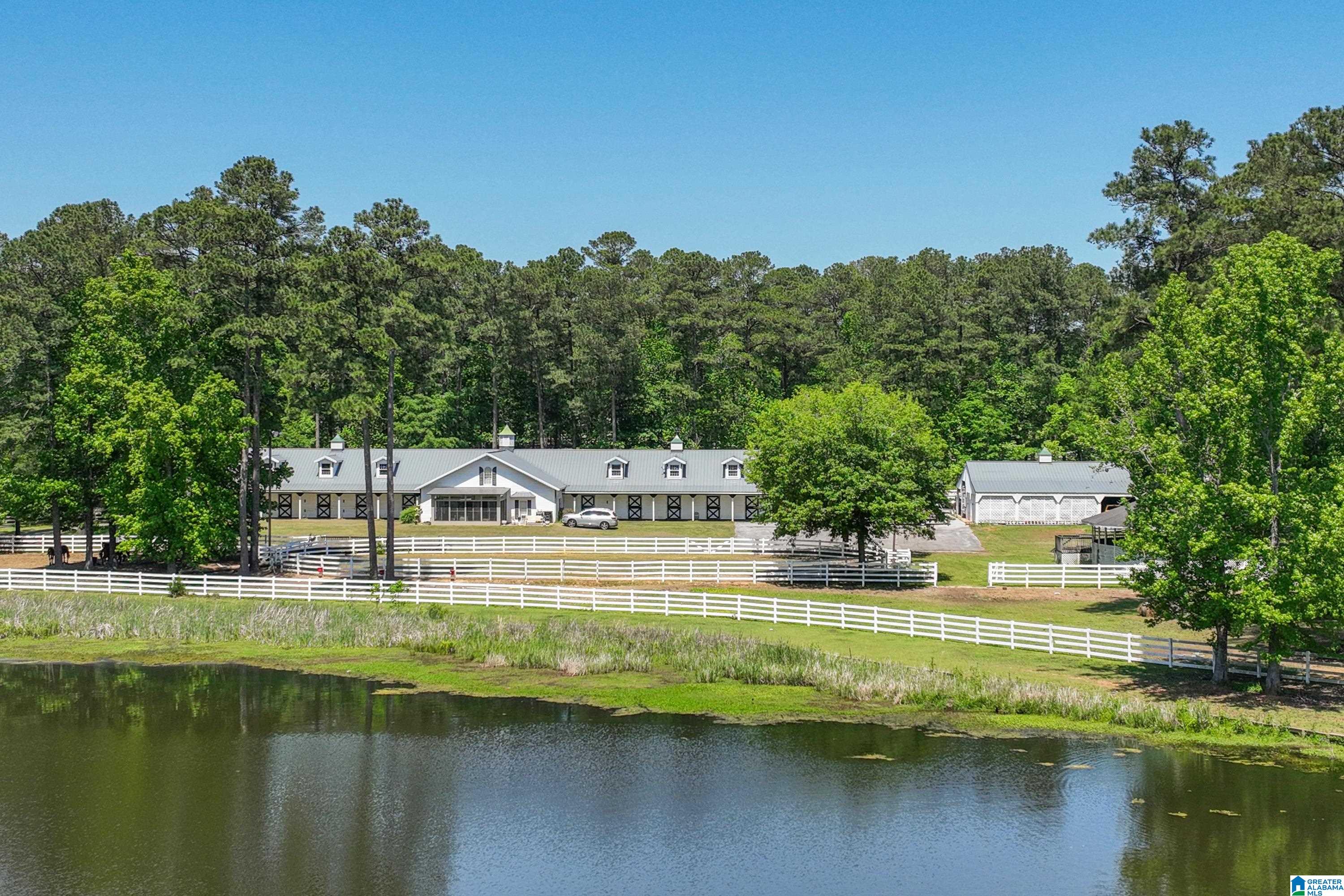 Homes for sale in Wilsonville, AL | 872 Paradise Cove Lane, Wilsonville, AL 35186 | MLS# 21450933