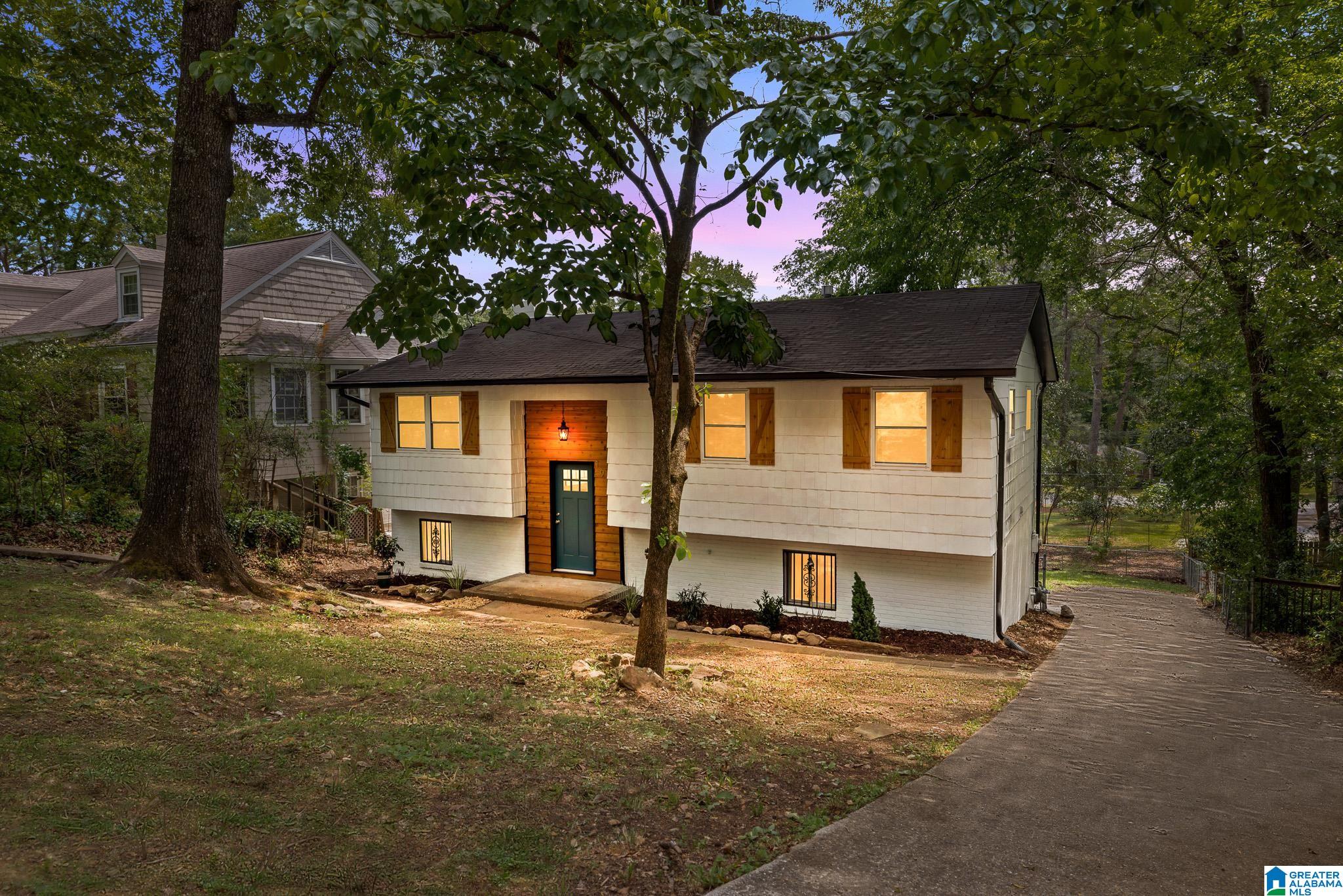 1st image of 1919 20th Avenue S, Birmingham, AL 35209 | MLS# 21450945