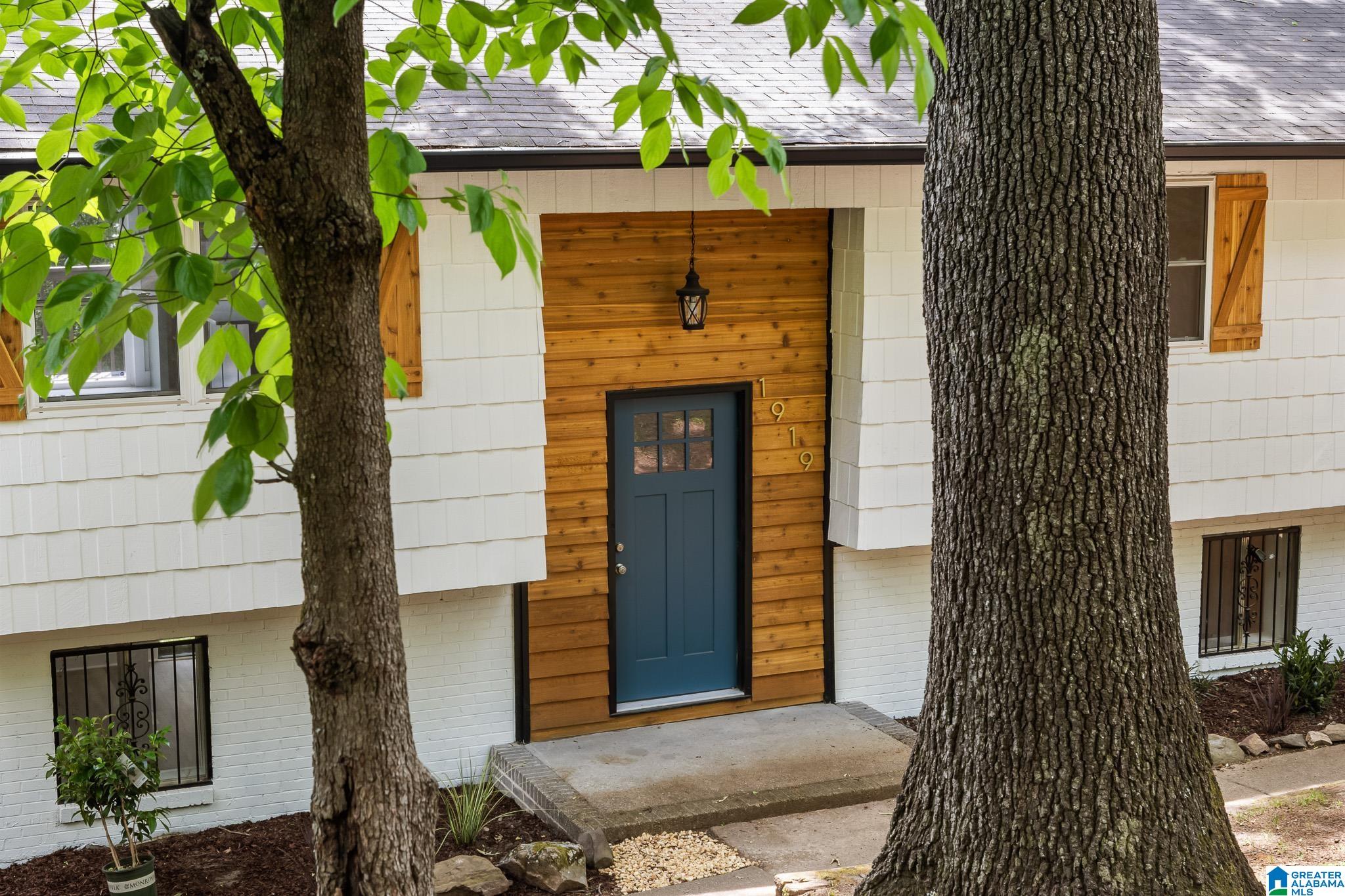 2nd image of 1919 20th Avenue S, Birmingham, AL 35209 | MLS# 21450945