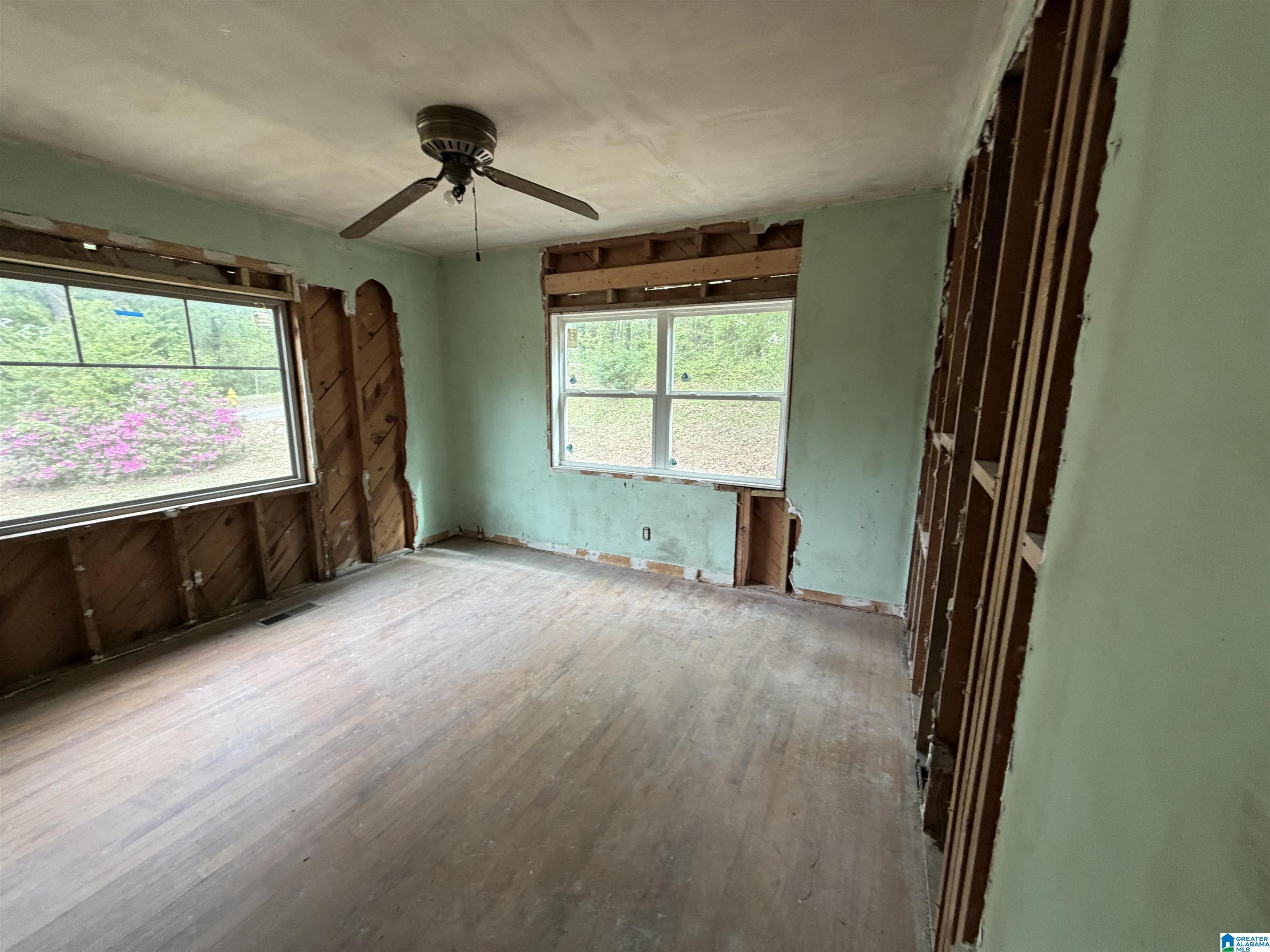 Homes for sale in Childersburg, AL | 301 15Th Avenue Sw, Childersburg, AL 35044 | MLS# 21450963
