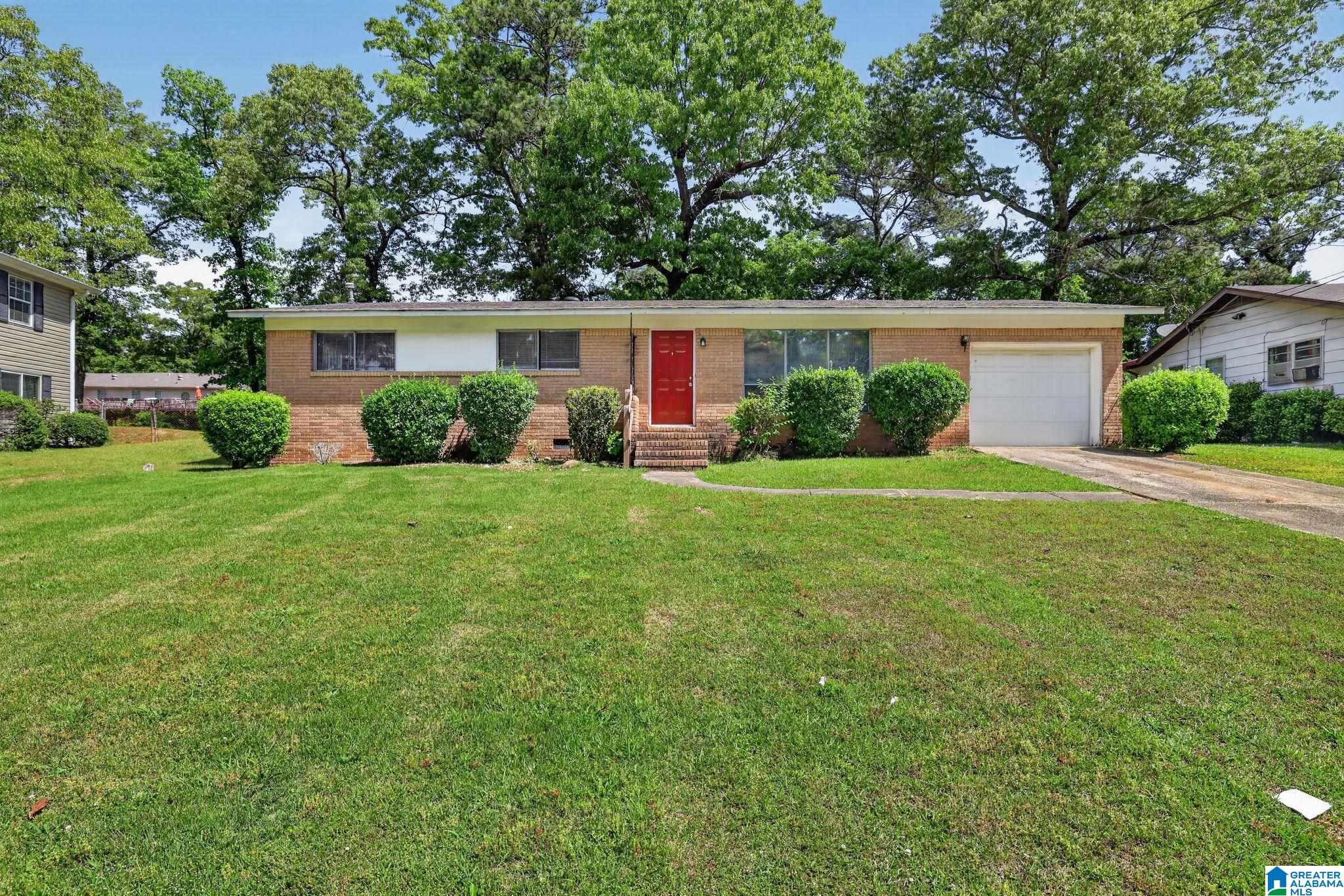 2nd image of 1313 Woodfall Dr, Birmingham, AL 35228 | MLS# 21450990