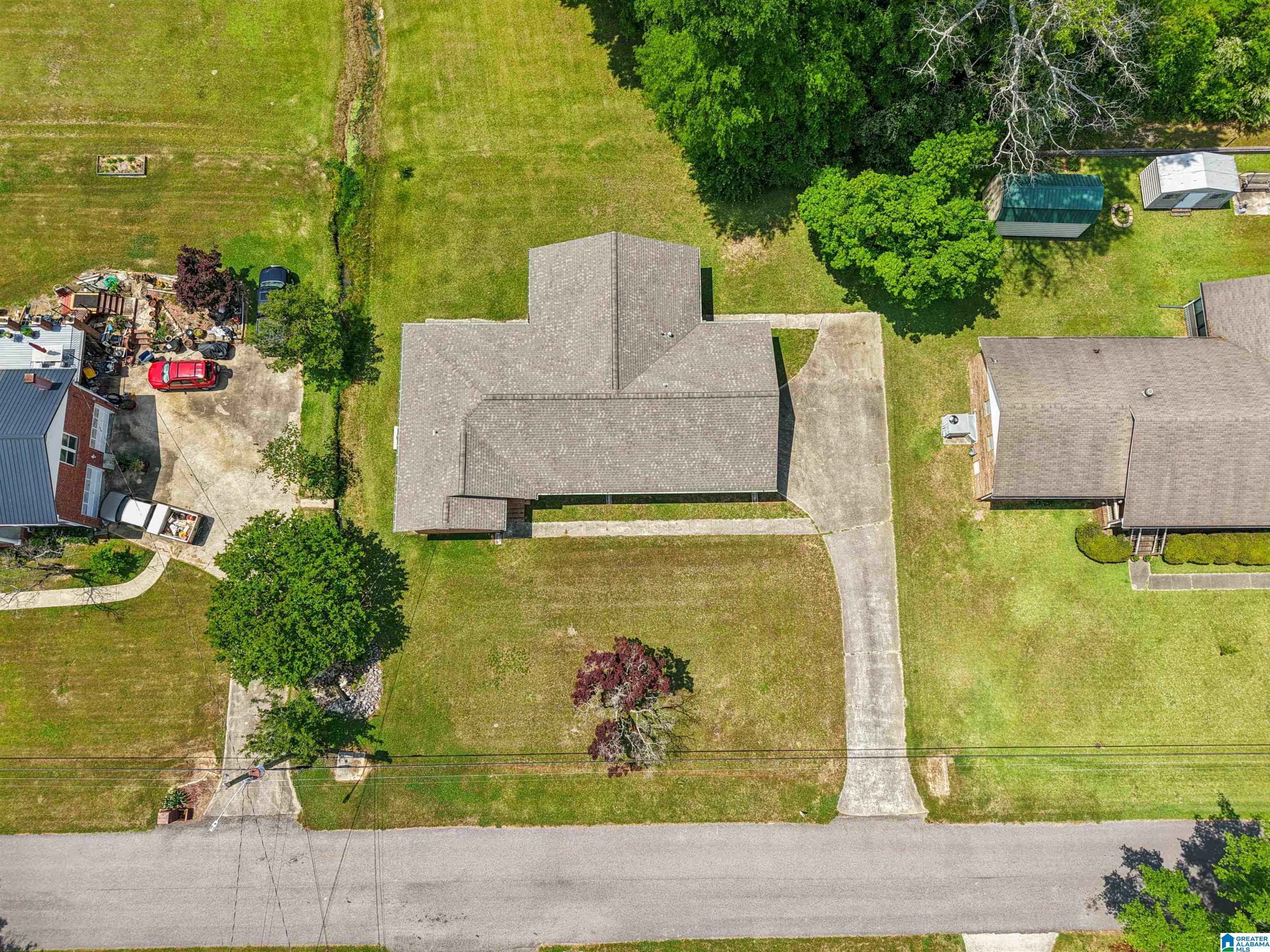 2nd image of 2612 Vann Dr, Gardendale, AL 35071 | MLS# 21451016