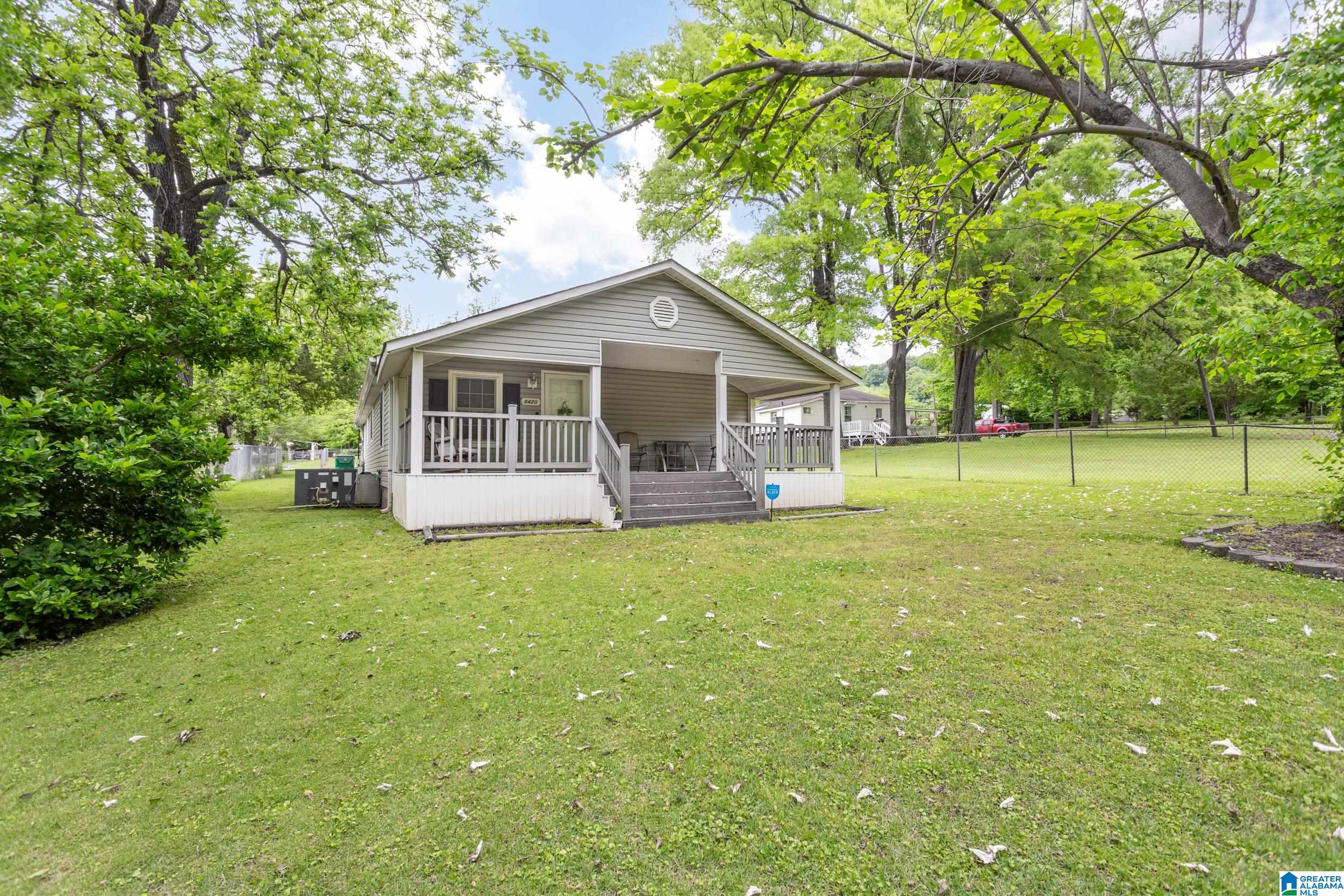 Photo 2 of Sale Pending at 8420 Lawley Ave, Leeds, AL 35094 | MLS# 21451036 | Listing updated on 2026-06-03