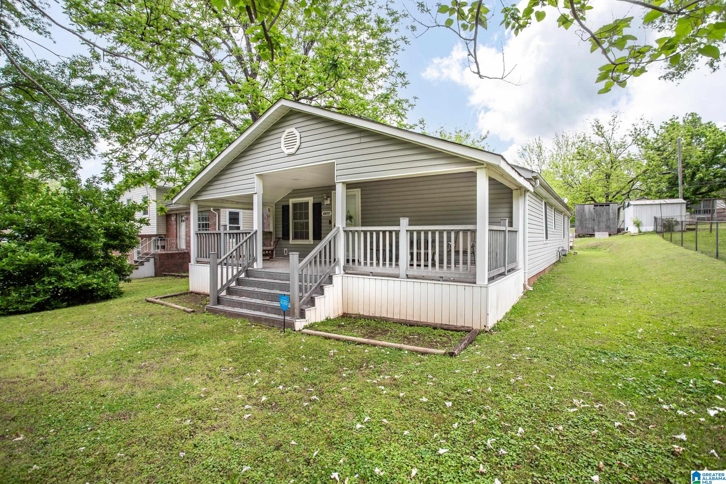 Photo 3 of Sale Pending at 8420 Lawley Ave, Leeds, AL 35094 | MLS# 21451036 | Listing updated on 2026-06-03
