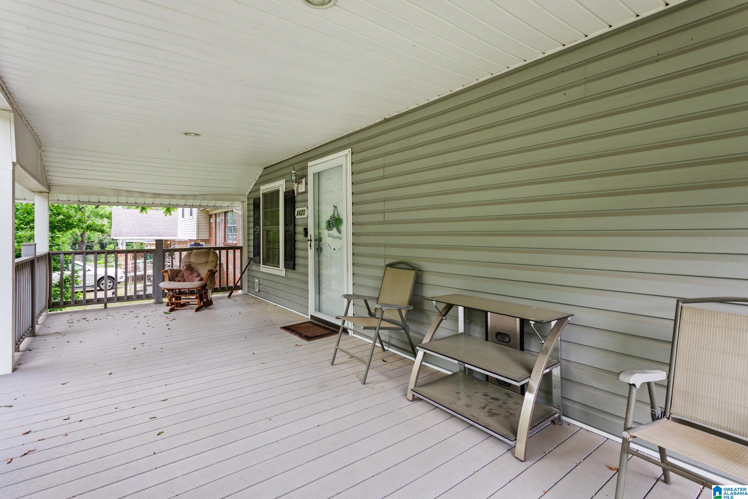 Photo 3 of Sale Pending at 8420 Lawley Ave, Leeds, AL 35094 | MLS# 21451036 | Listing updated on 2026-06-03