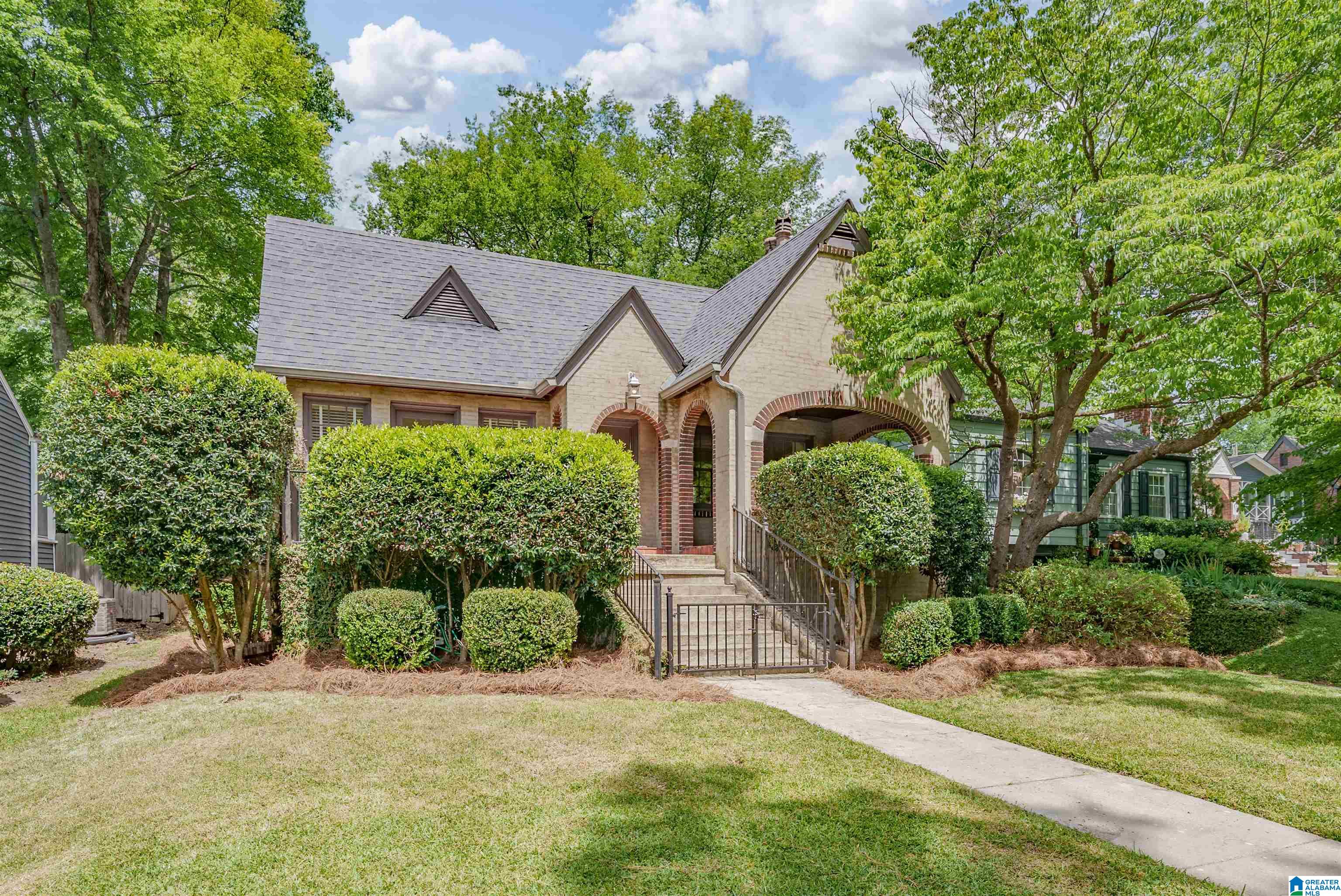 Homes for sale in Birmingham, AL | 4304 6th Avenue S, Birmingham, AL 35222 | MLS# 21451049