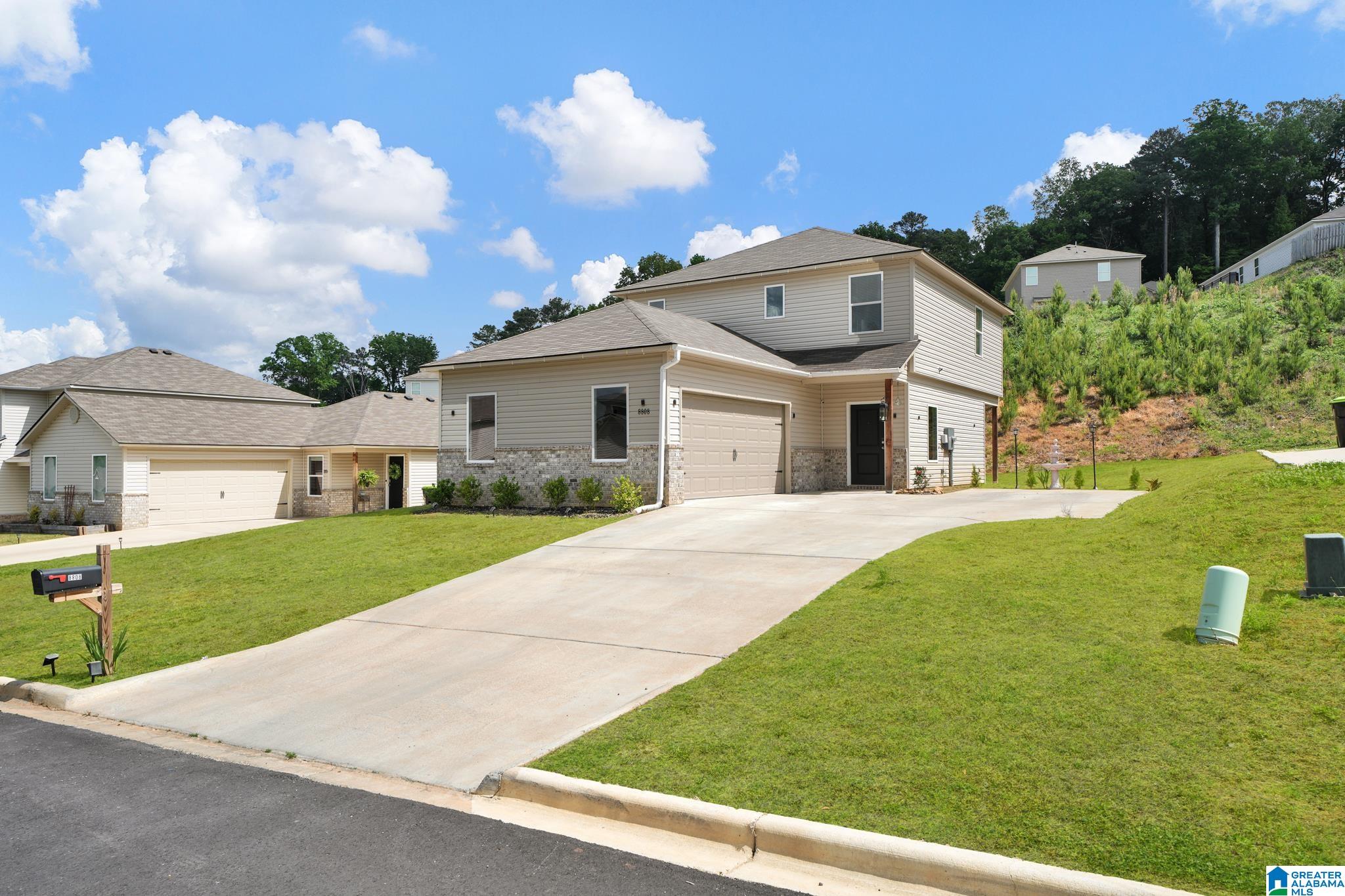 Photo 2 of Single family home for sale at 8808 Rockhampton Dr, Leeds, AL 35094 | MLS# 21451099 | Listing updated on 2026-09-15