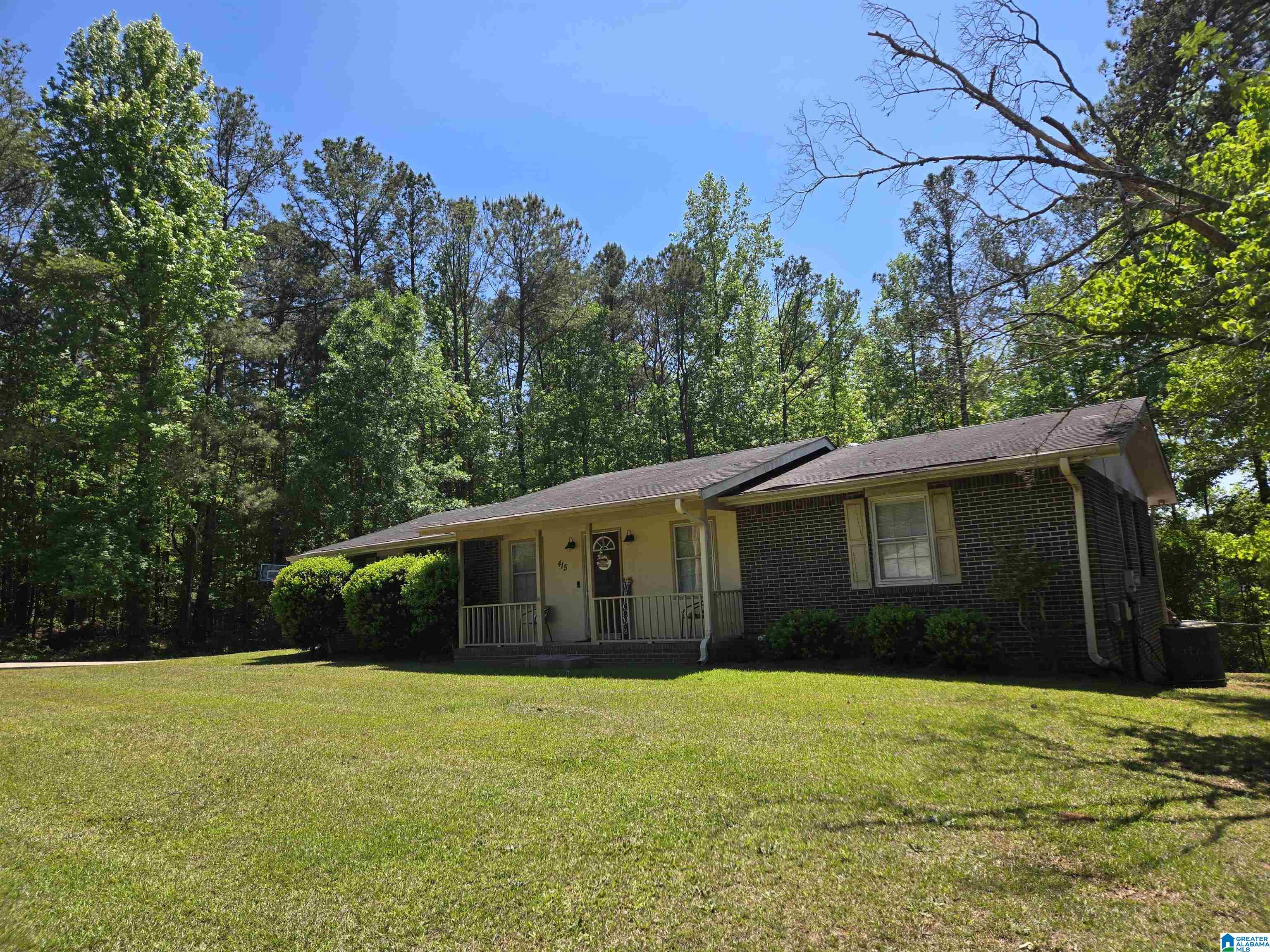 image of 415 Elizabeth Dr, Roanoke, AL 36274 | MLS# 21451230