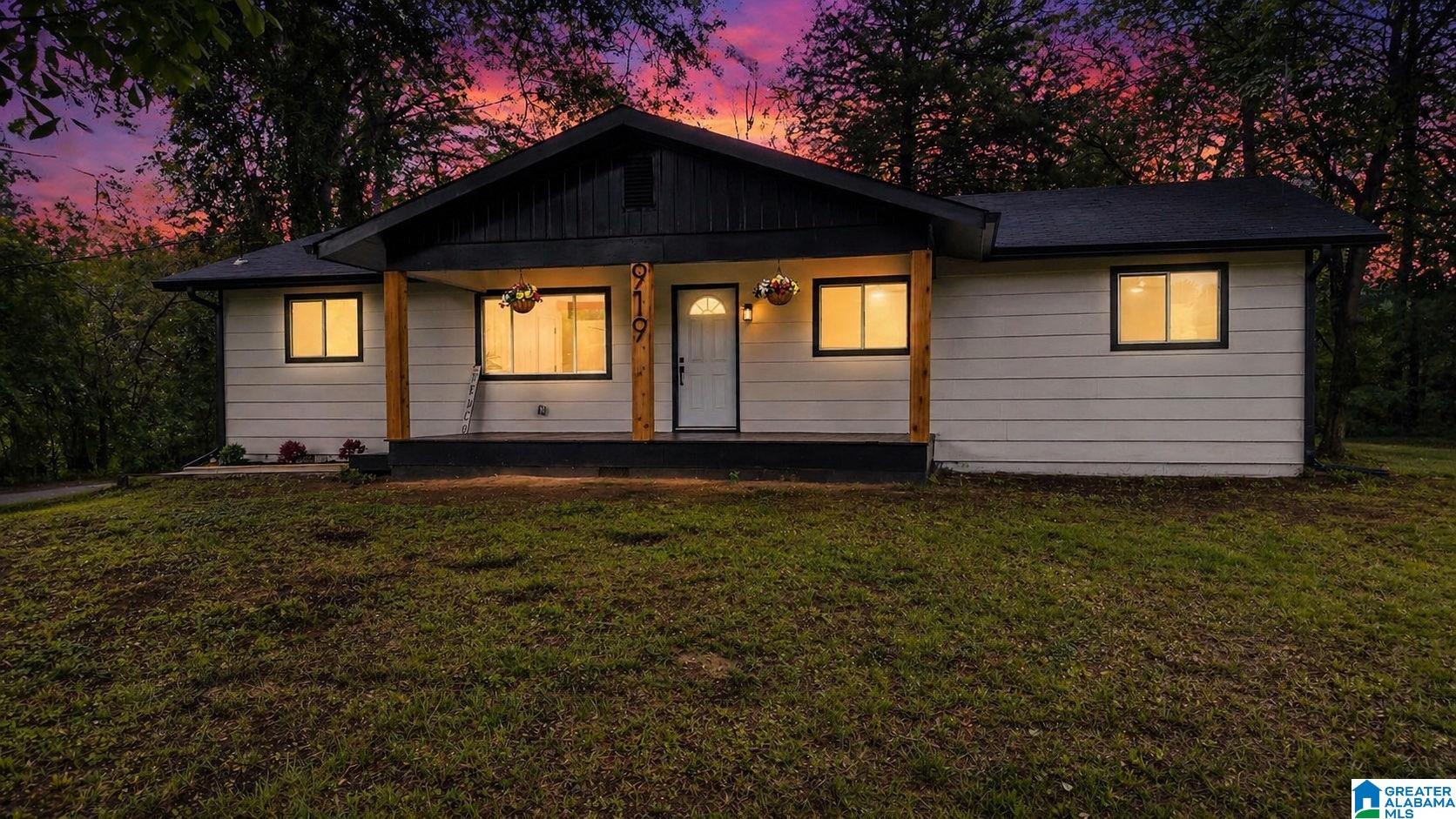 2nd image of 919 Sw 3rd Avenue Sw, Alabaster, AL 35007 | MLS# 21451358