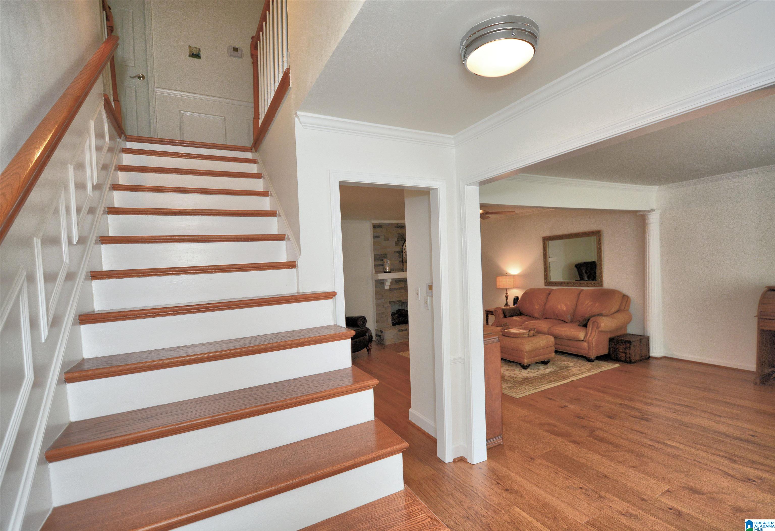 3rd image of 2109 Bailey Brook Court, Hoover, AL 35244 | MLS# 21451402