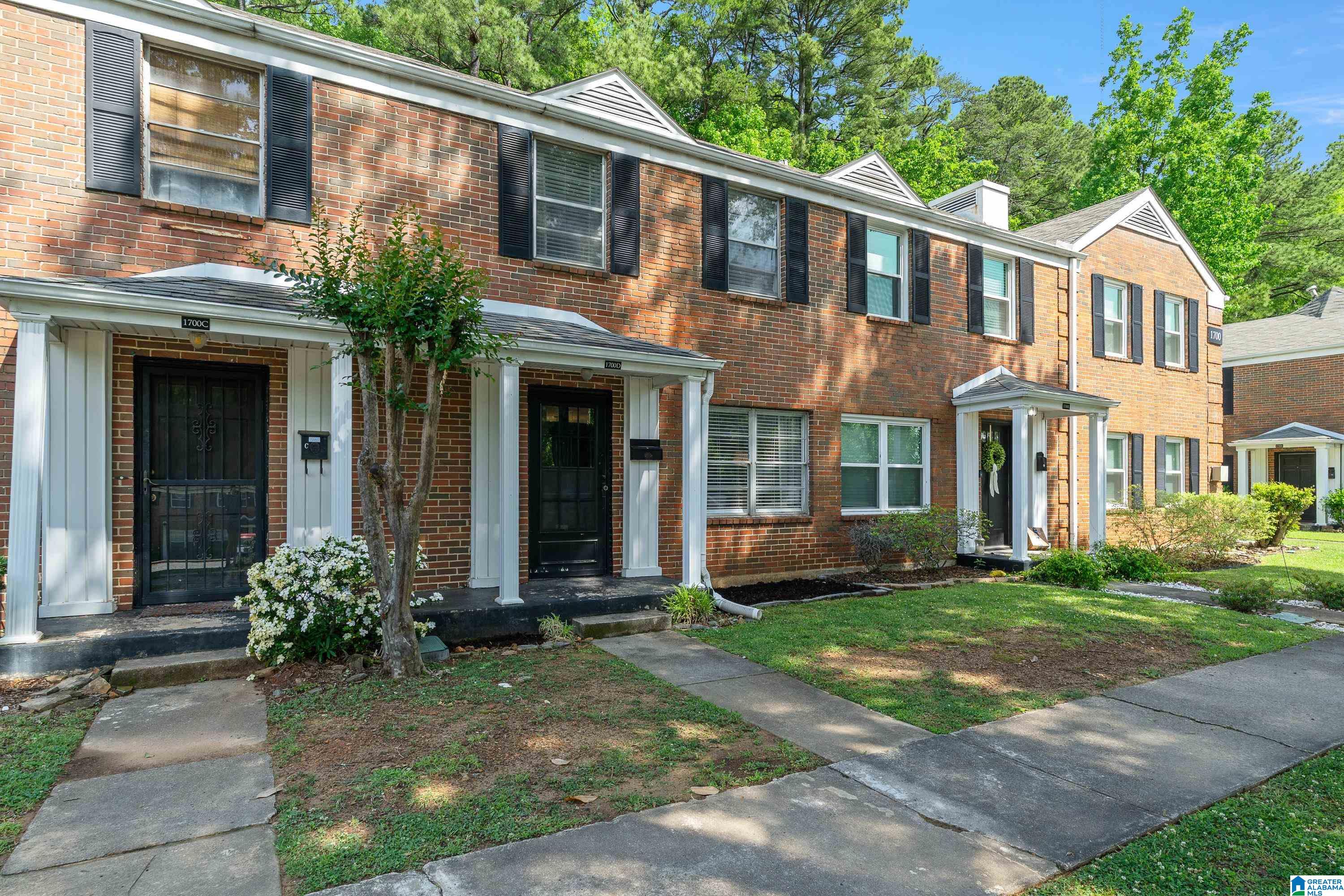 Homes for sale in Homewood, AL | 1700 Valley Avenue #D, Homewood, AL 35209 | MLS# 21451681