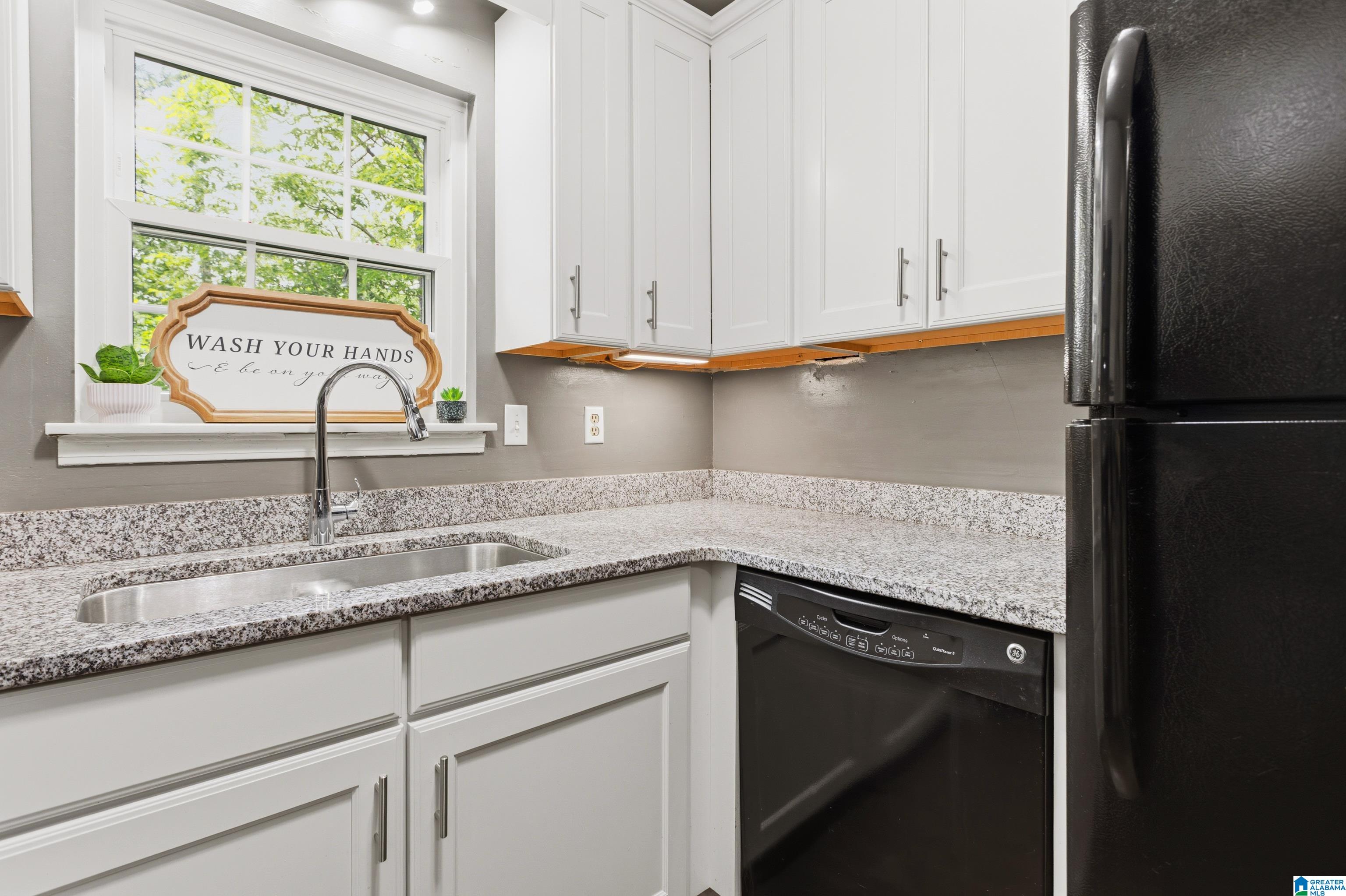 Homes for sale in Vestavia Hills, AL | 2104 Montreat Lane #C, Vestavia Hills, AL 35216 | MLS# 21451684
