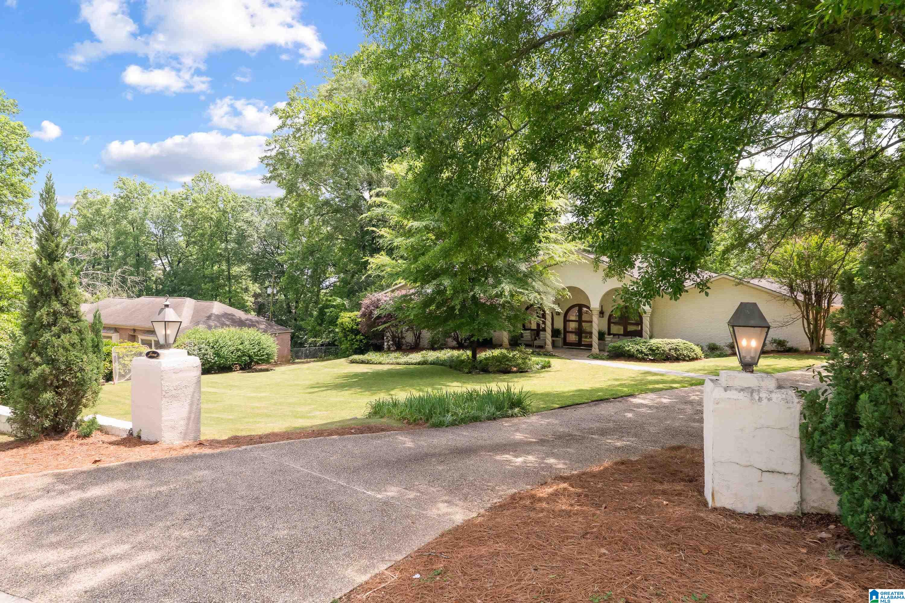 Homes for sale in Mountain Brk, AL | 3513 S Woodridge Road, Mountain Brk, AL 35223 | MLS# 21451711