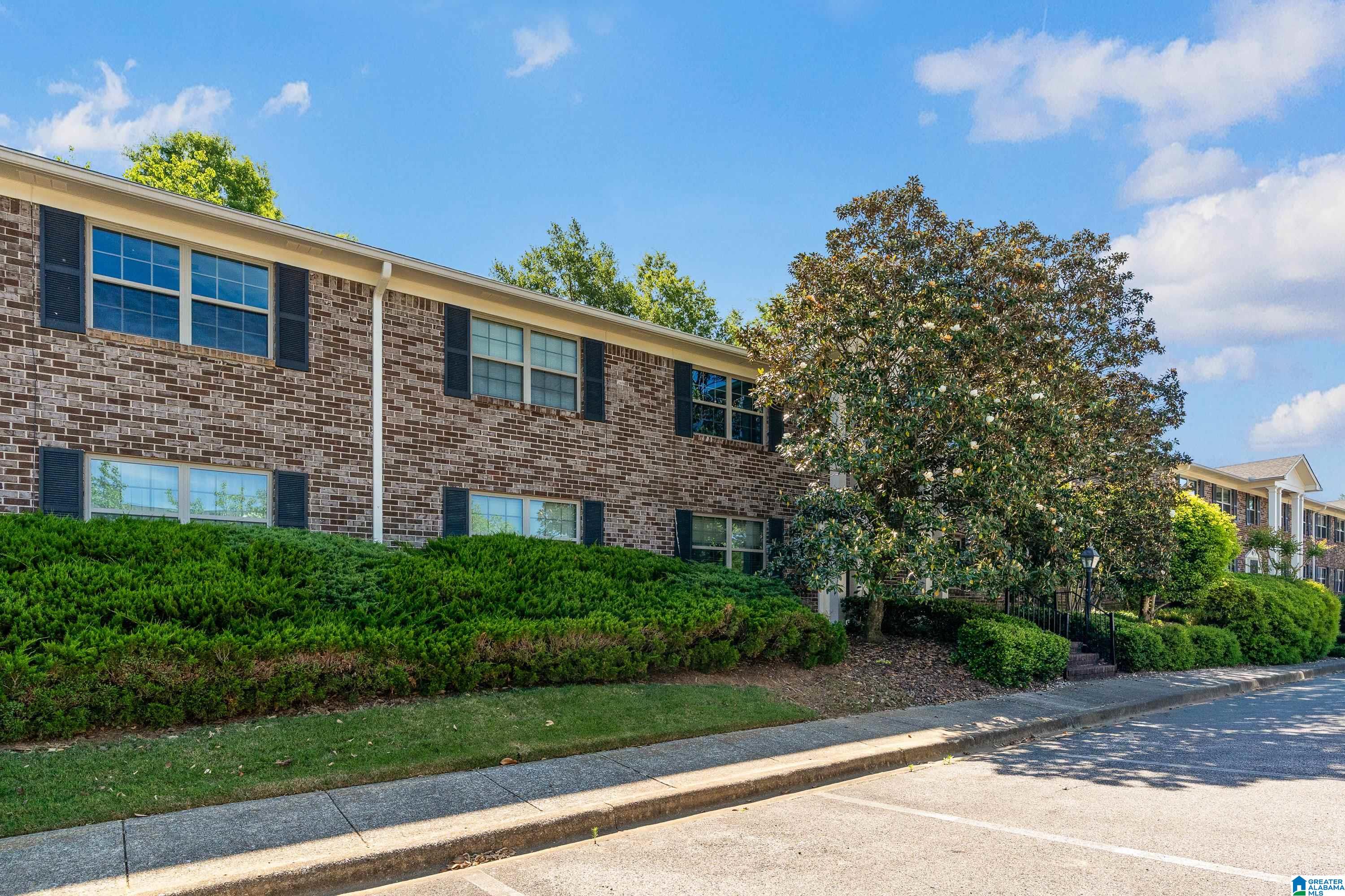 Homes for sale in Homewood, AL | 3119 Lancaster Court #D, Homewood, AL 35209 | MLS# 21451748