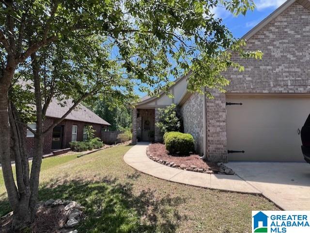 Photo 2 of Single family home for sale at 6505 Southern Tr Dr, Leeds, AL 35094 | MLS# 21451750 | Listing updated on 2026-06-08
