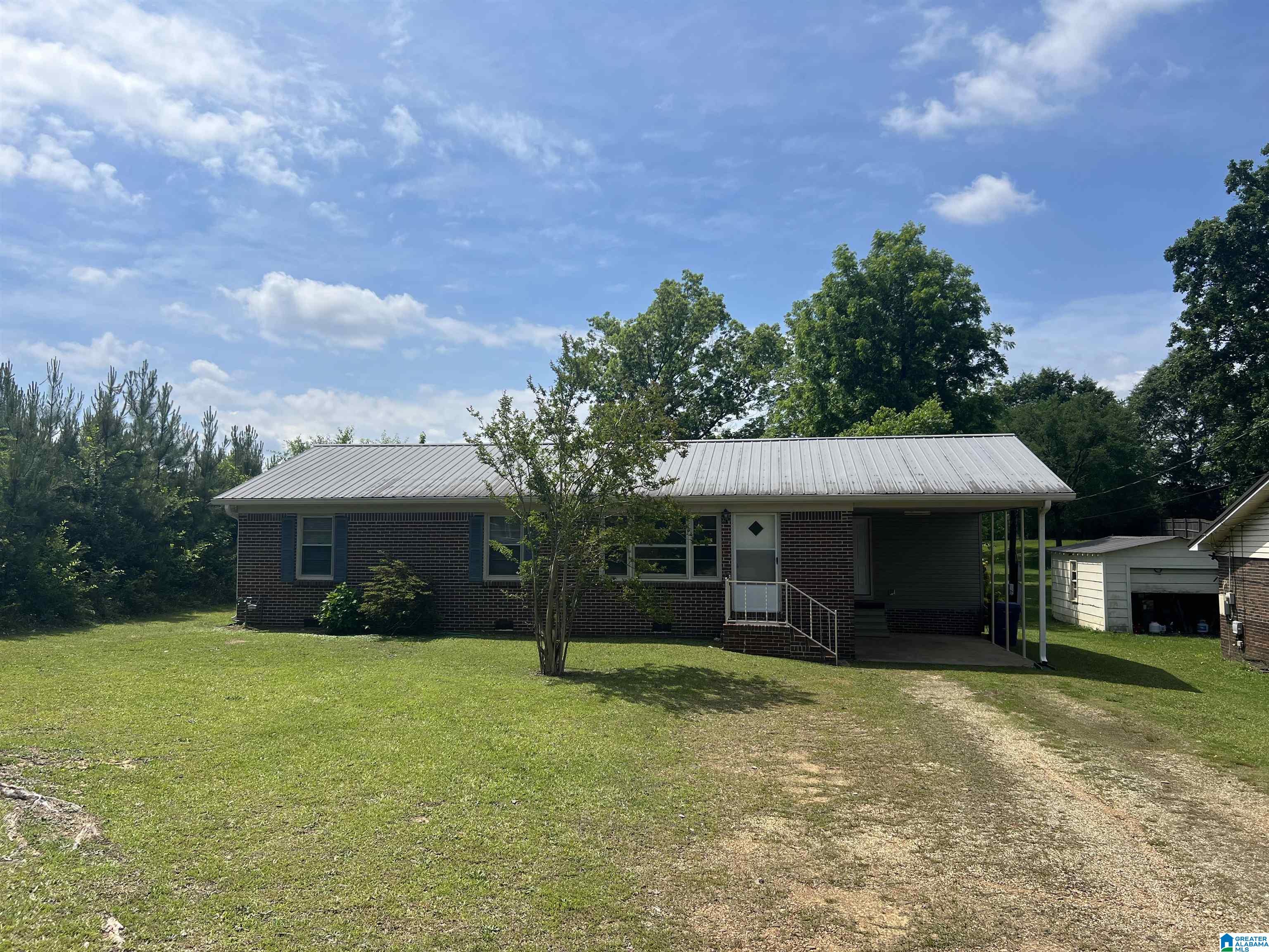Homes for sale in Talladega, AL | 129 Woodland Dr, Talladega, AL 35160 | MLS# 21451775