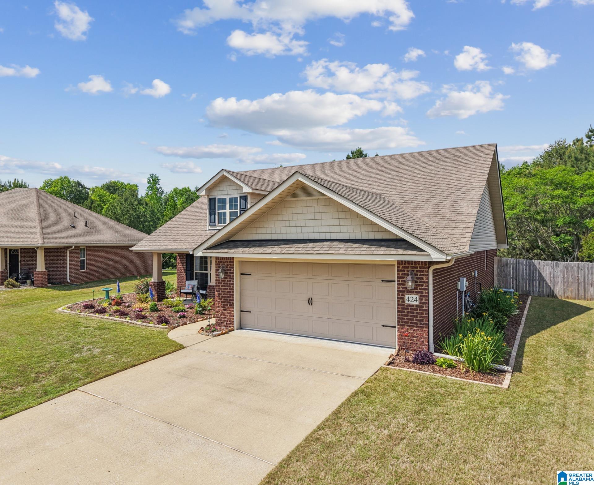 Homes for sale in Helena, AL | 424 River Crest Dr N, Helena, AL 35080 | MLS# 21451786