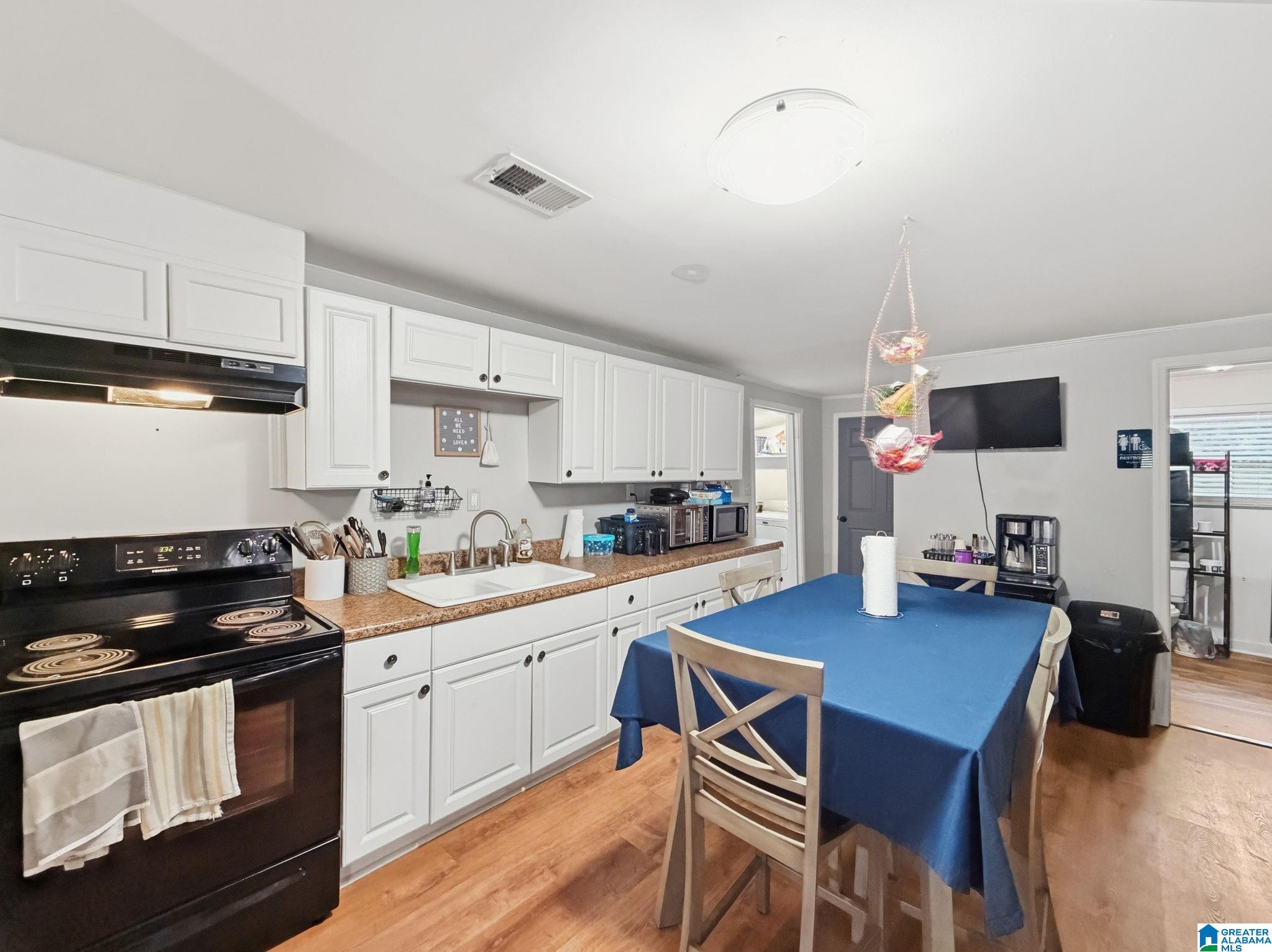 Photo 3 of Single family home for sale at 8890 Highway 31, Calera, AL 35040 | MLS# 21451823 | Listing updated on 2026-05-18