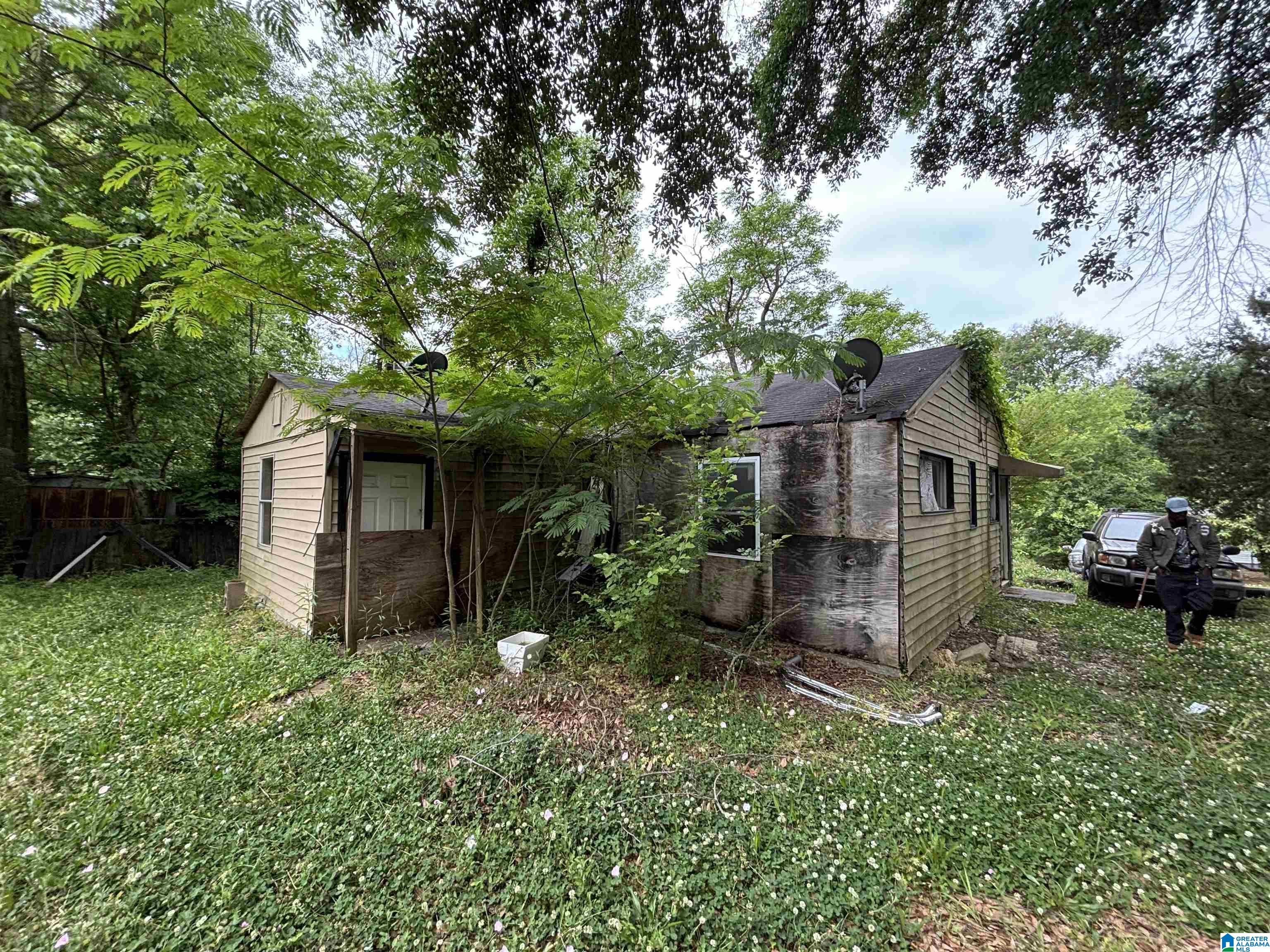 Photo 3 of Single family home for sale at 1313 Creel St, Birmingham, AL 35228 | MLS# 21451899 | Listing updated on 2026-05-24