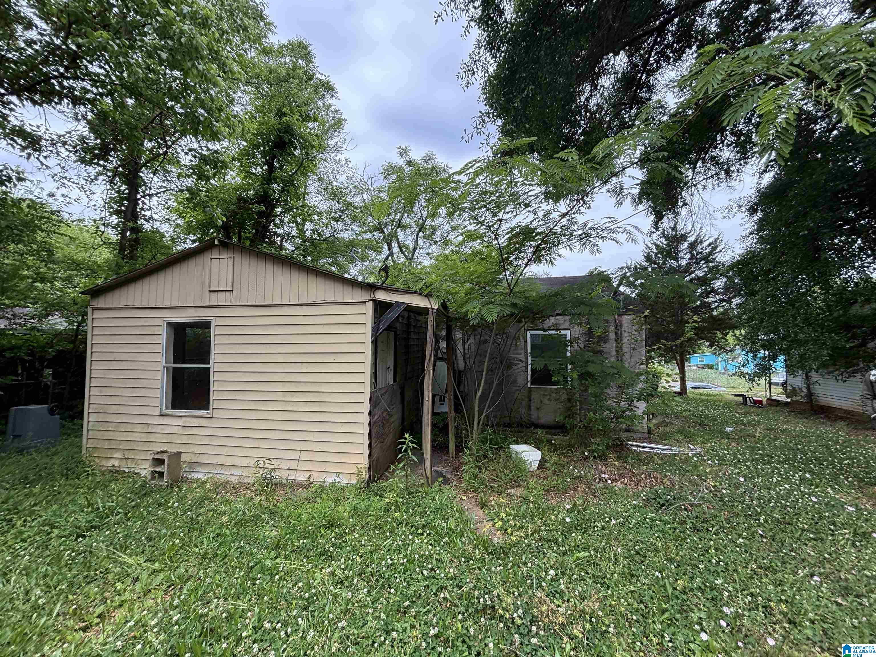 Photo 3 of Single family home for sale at 1313 Creel St, Birmingham, AL 35228 | MLS# 21451899 | Listing updated on 2026-05-24