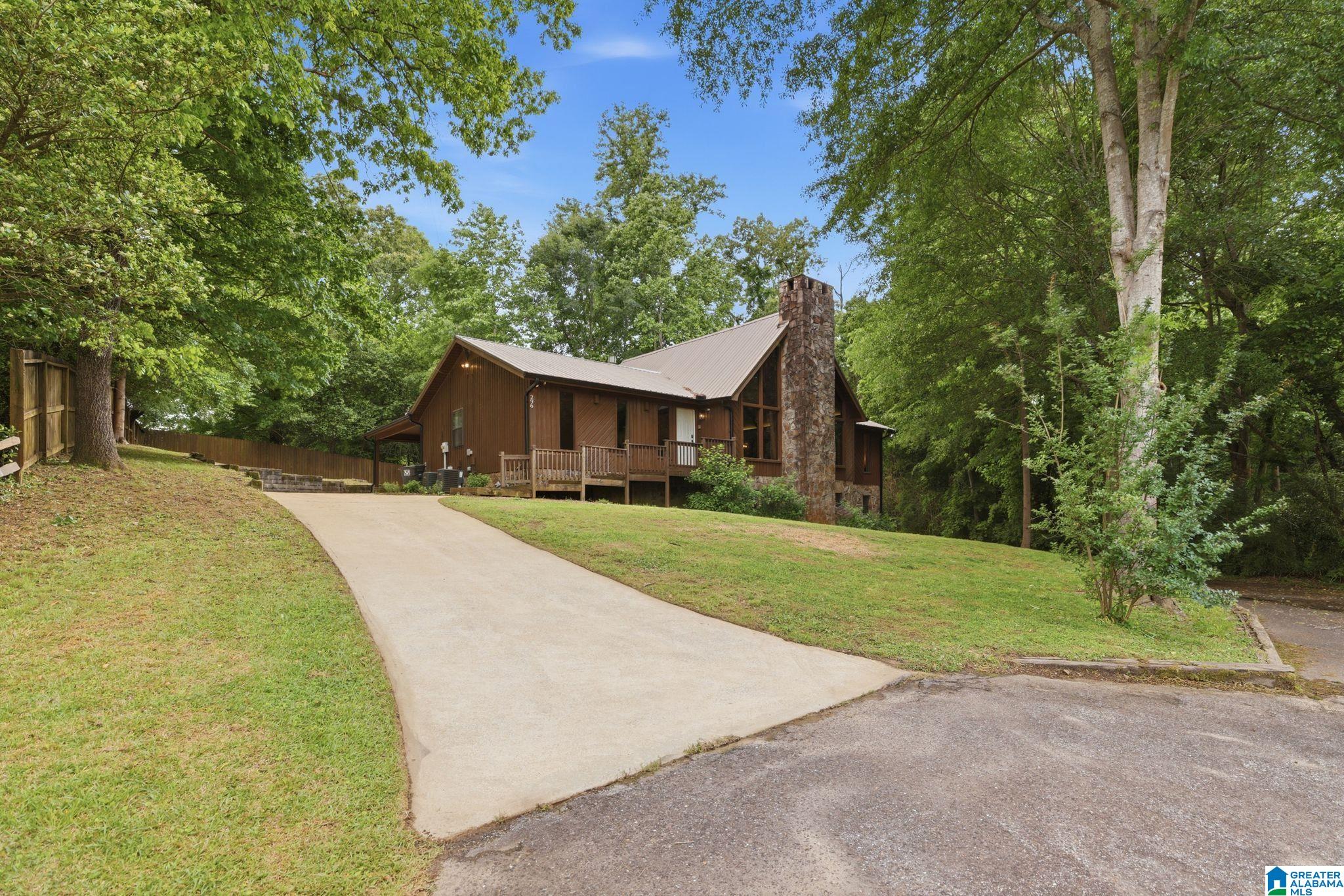 3rd image of 296 Thompson Dr, Gardendale, AL 35071 | MLS# 21451917