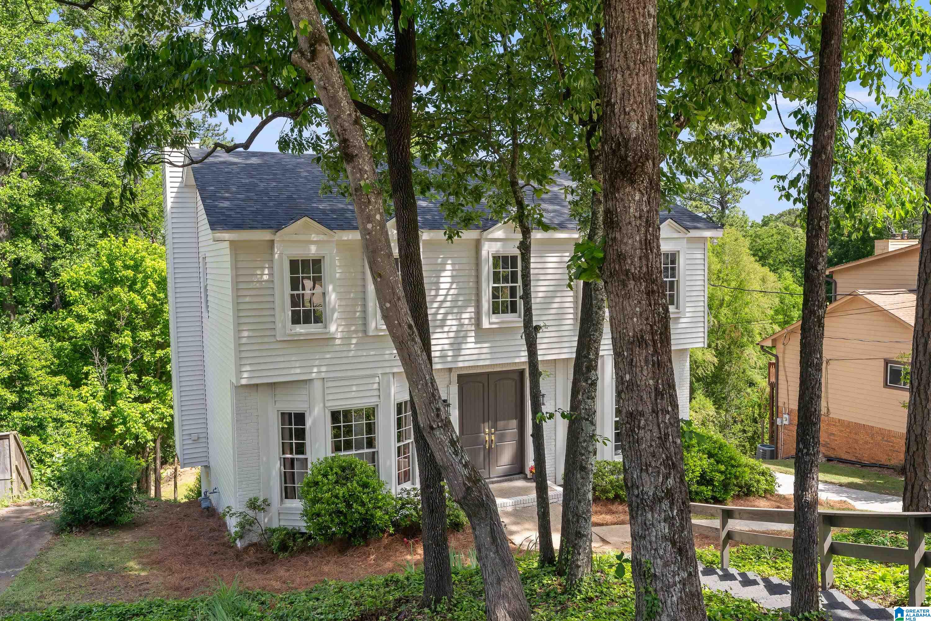 Photo 3 of Sale Pending at 1458 Shades Crst Rd, Birmingham, AL 35226 | MLS# 21451920 | Listing updated on 2026-07-15