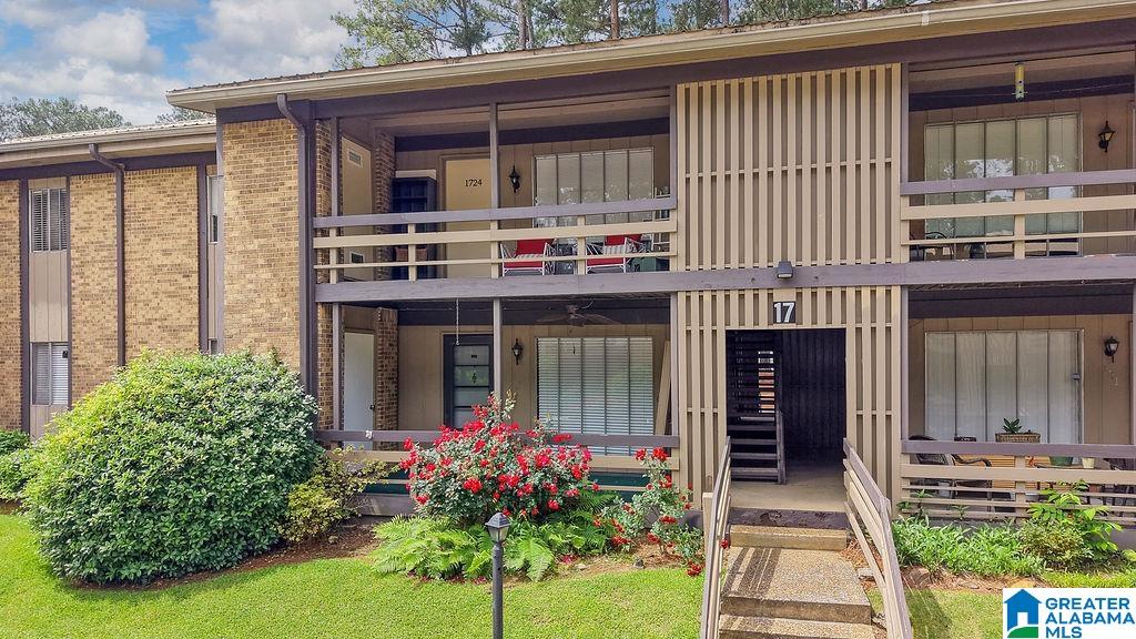 Homes for sale in Hoover, AL | 3101 Lorna Road #1714, Hoover, AL 35216 | MLS# 21451923