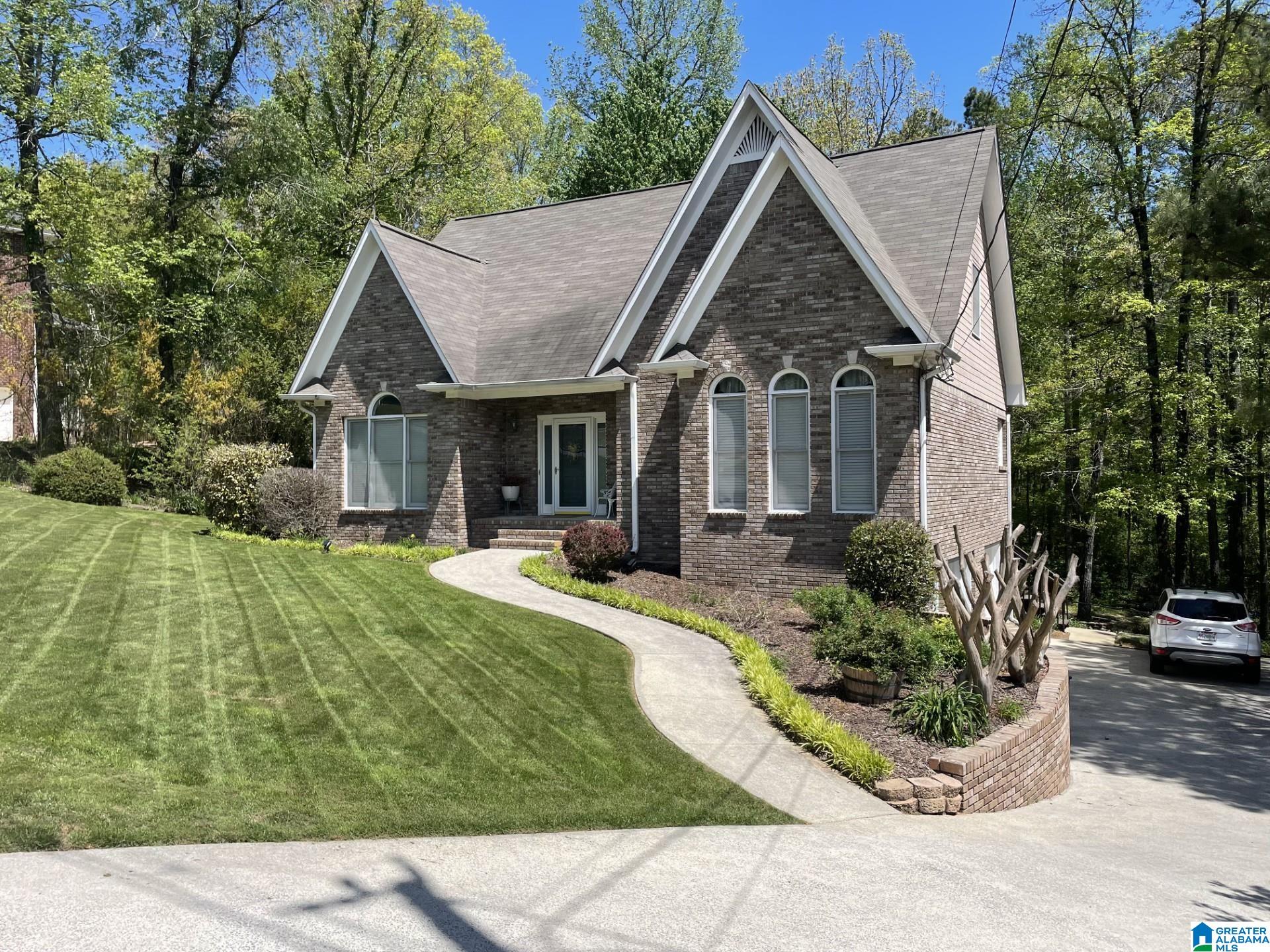 Homes for sale in Trussville, AL | 3541 Still Oaks Dr, Trussville, AL 35173 | MLS# 21451929