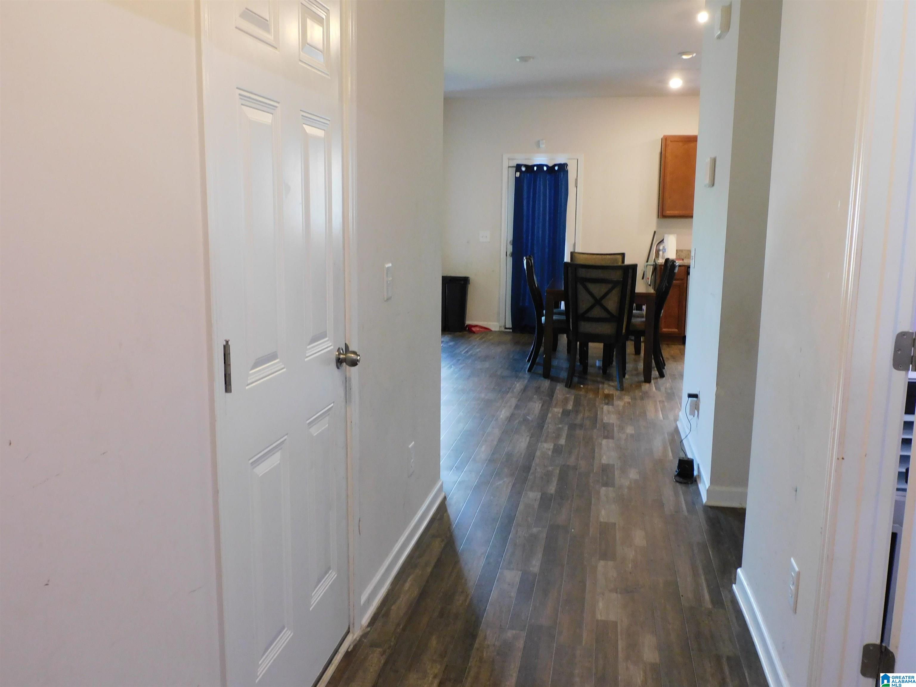 Photo 4 of Single family home for sale at 5702 Cedar Crk Park Dr, Bessemer, AL 35022 | MLS# 21451970 | Listing updated on 2026-05-21