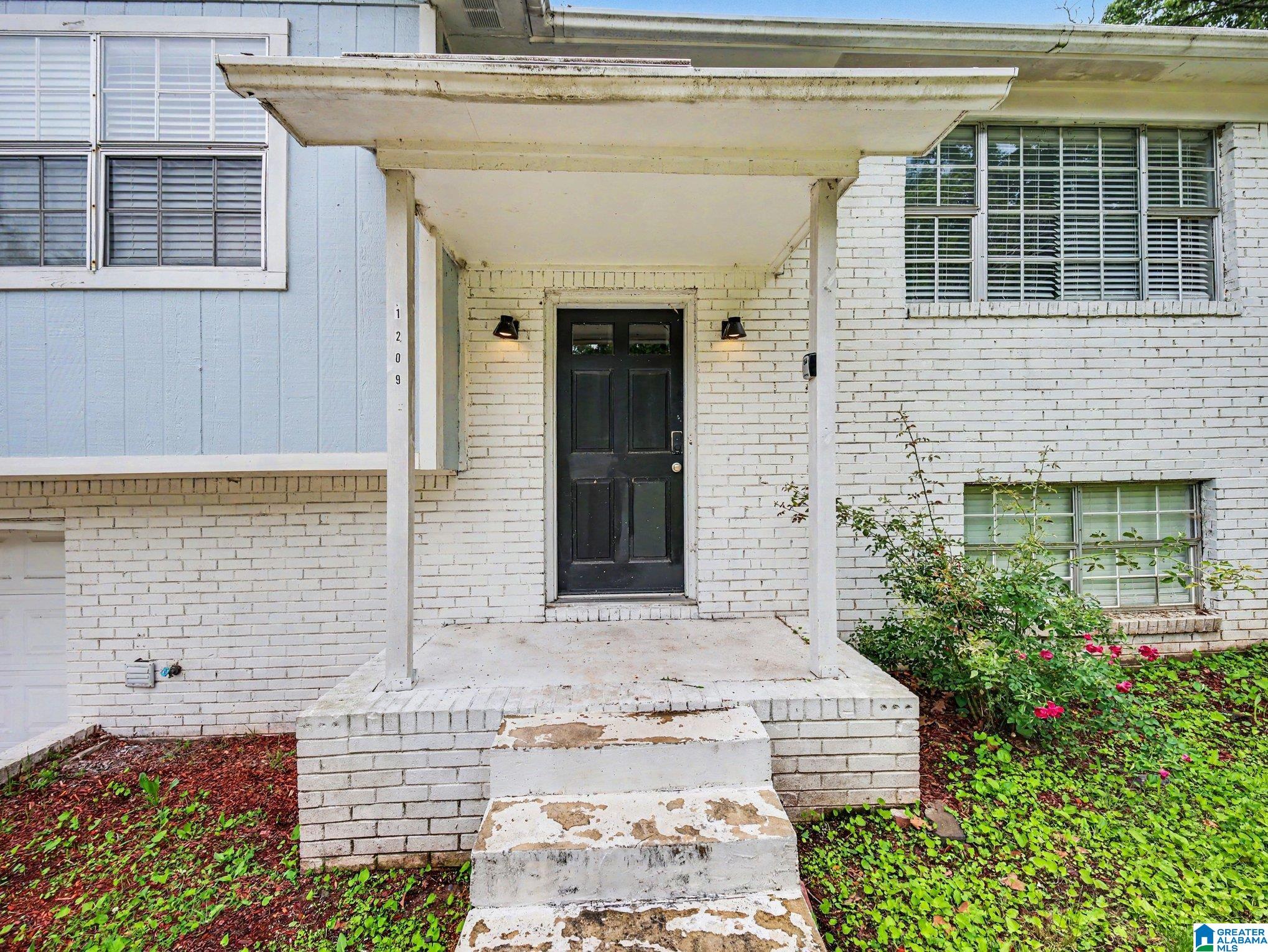 Photo 2 of Single family home for sale at 1209 Westridge Ln, Birmingham, AL 35235 | MLS# 21452007 | Listing updated on 2026-09-03