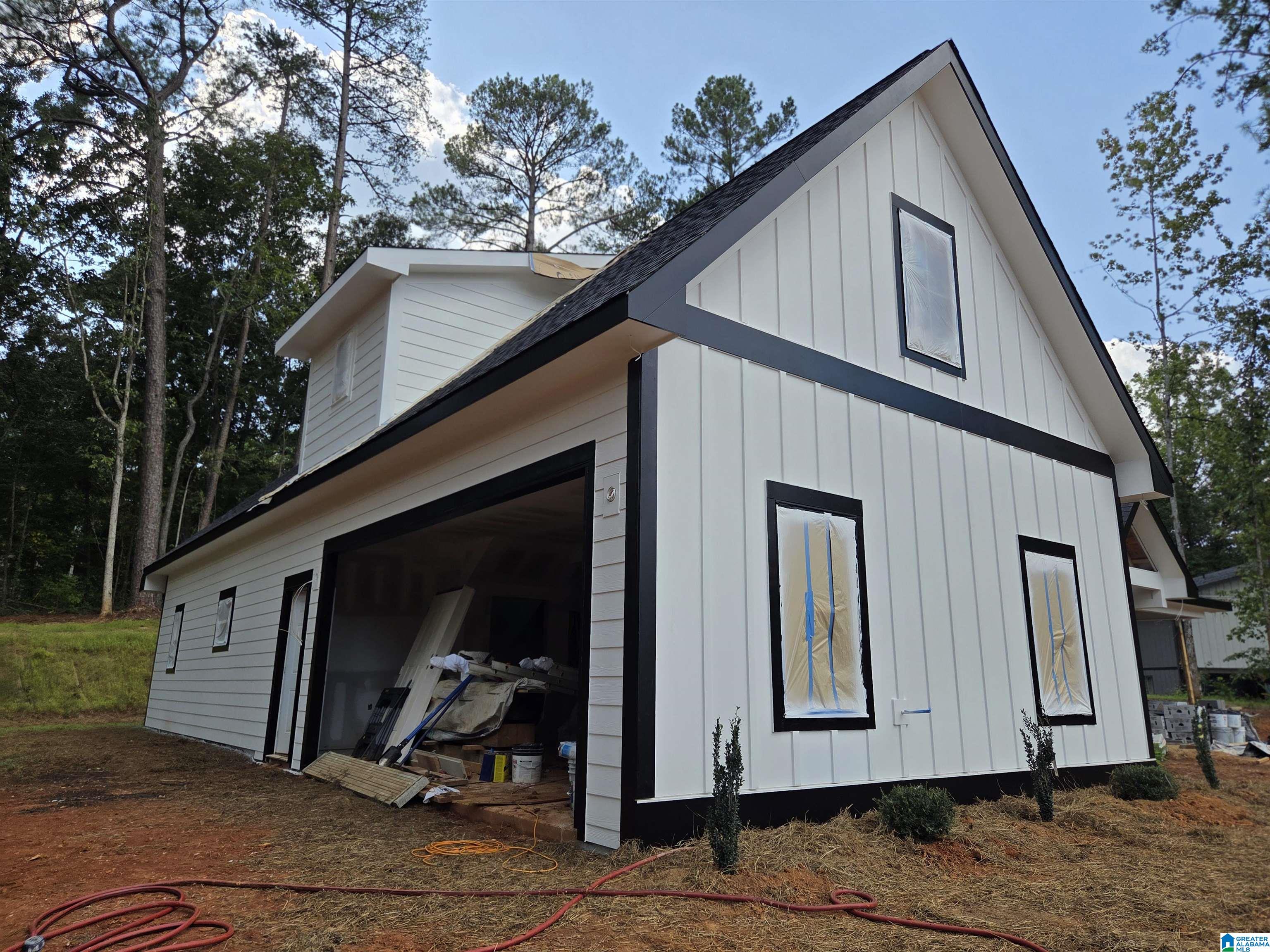 Photo 3 of Single family home for sale at 120 Tallassee Trl, Jacksonville, AL 36265 | MLS# 21452119 | Listing updated on 2026-09-23