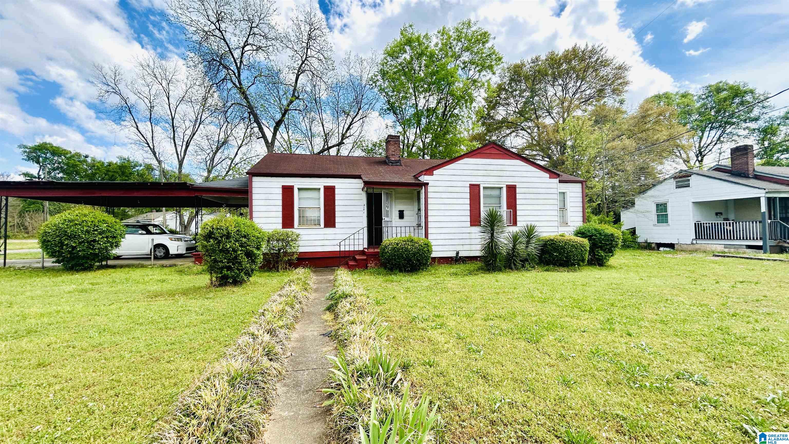 Homes for sale in Birmingham, AL | 2101 Fulton Avenue Sw, Birmingham, AL 35211 | MLS# 21452141