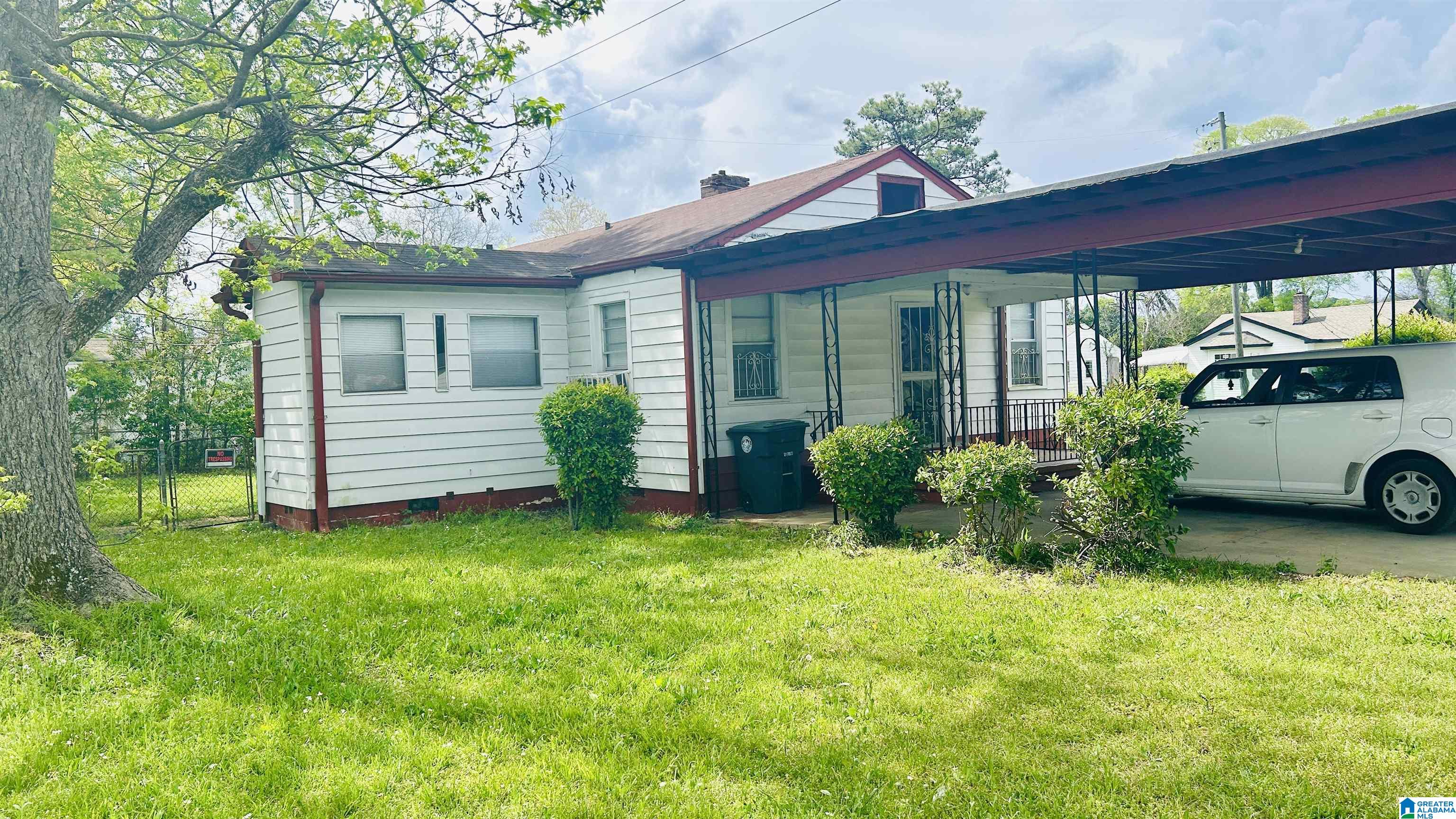 Homes for sale in Birmingham, AL | 2101 Fulton Avenue Sw, Birmingham, AL 35211 | MLS# 21452141