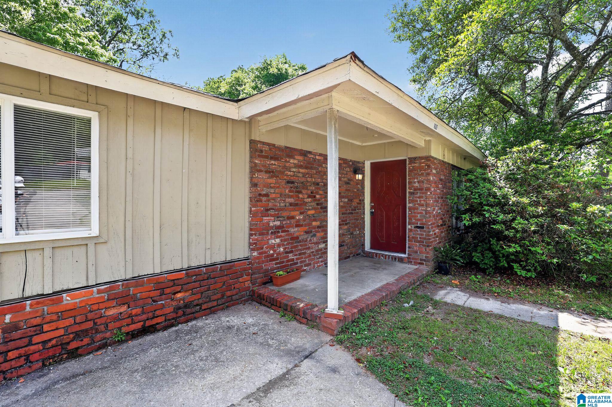 2nd image of 1625 5th Way Nw, Center Point, AL 35215 | MLS# 21452198