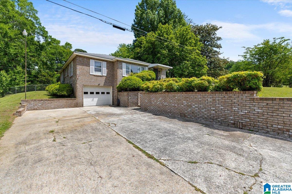 Photo 3 of Single family home for sale at 973 Pine Hl Rd, Birmingham, AL 35235 | MLS# 21452199 | Listing updated on 2026-05-08
