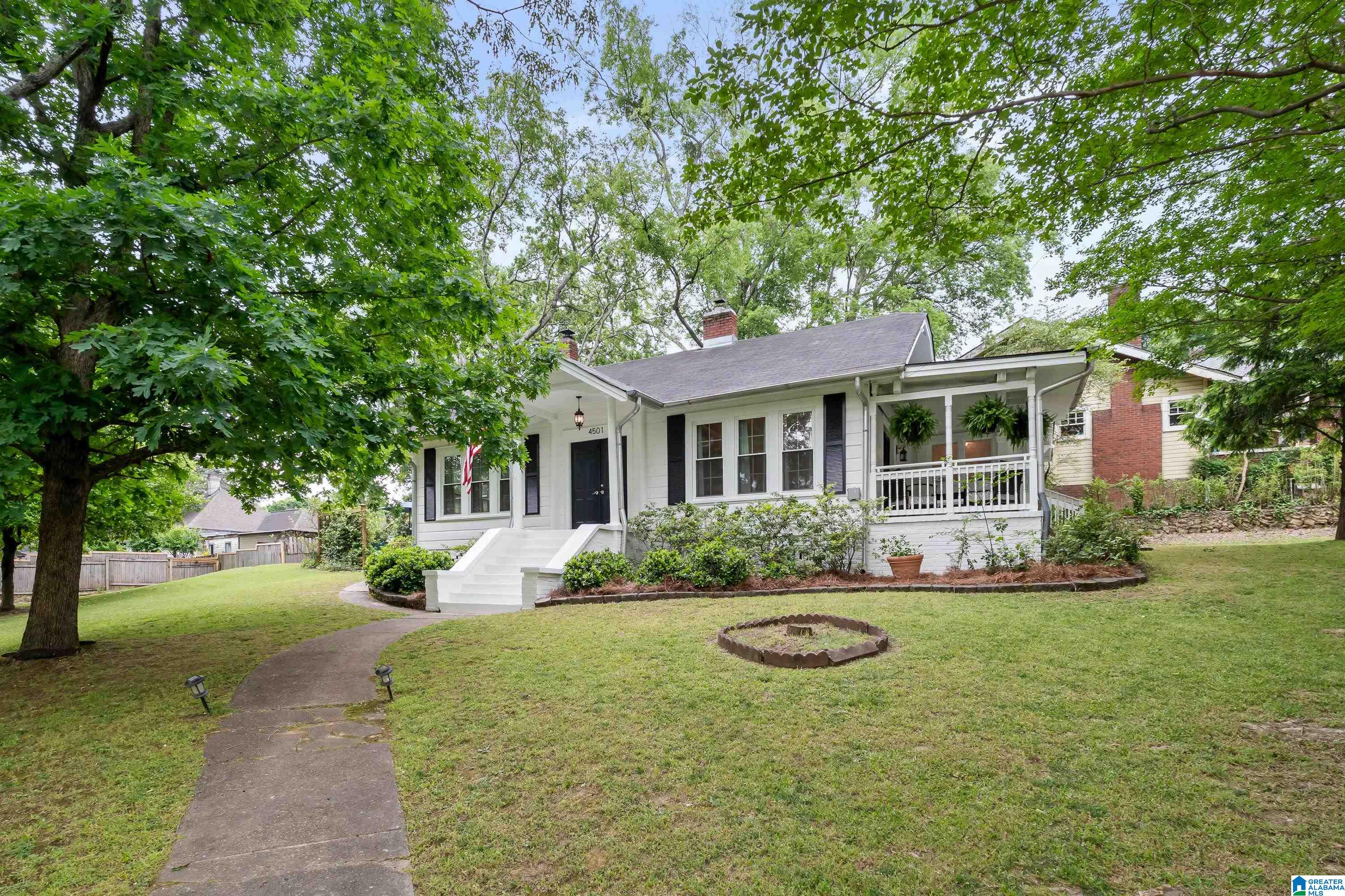 Homes for sale in Birmingham, AL | 4501 6Th Avenue S, Birmingham, AL 35222 | MLS# 21452207