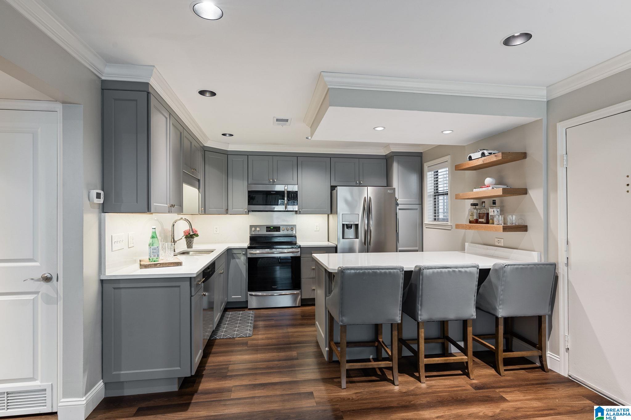 Homes for sale in Vestavia Hills, AL | 217 East Green #217, Vestavia Hills, AL 35243 | MLS# 21452221