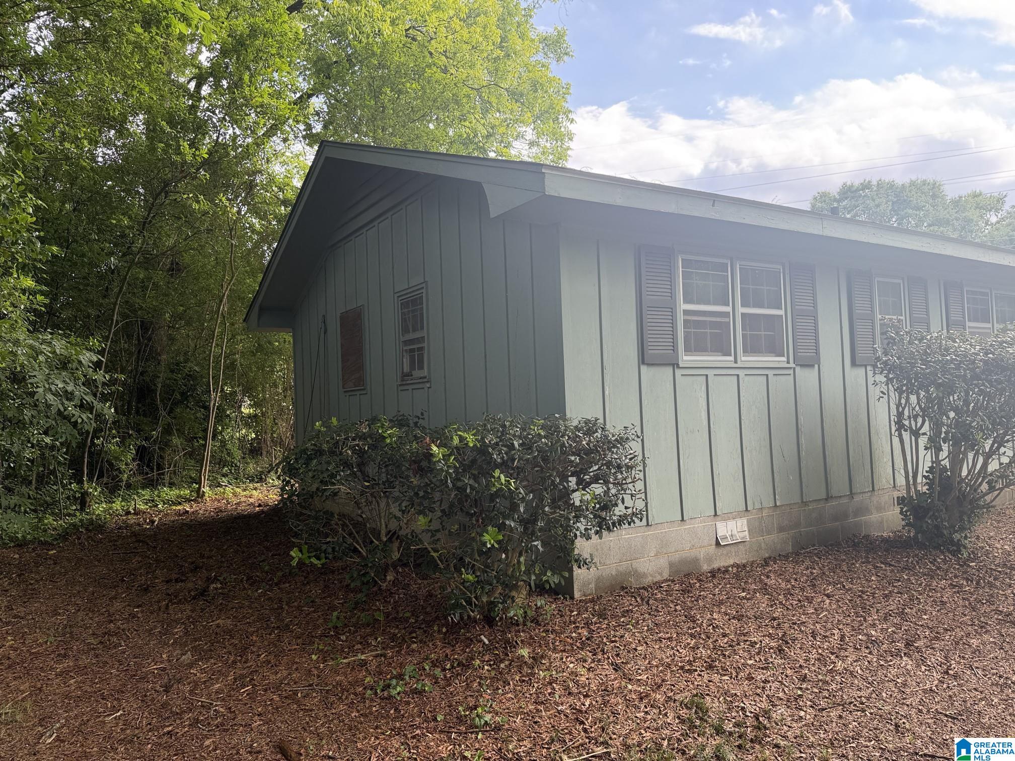 Homes for sale in Sylacauga, AL | 328 Wheeler Street, Sylacauga, AL 35150 | MLS# 21452304