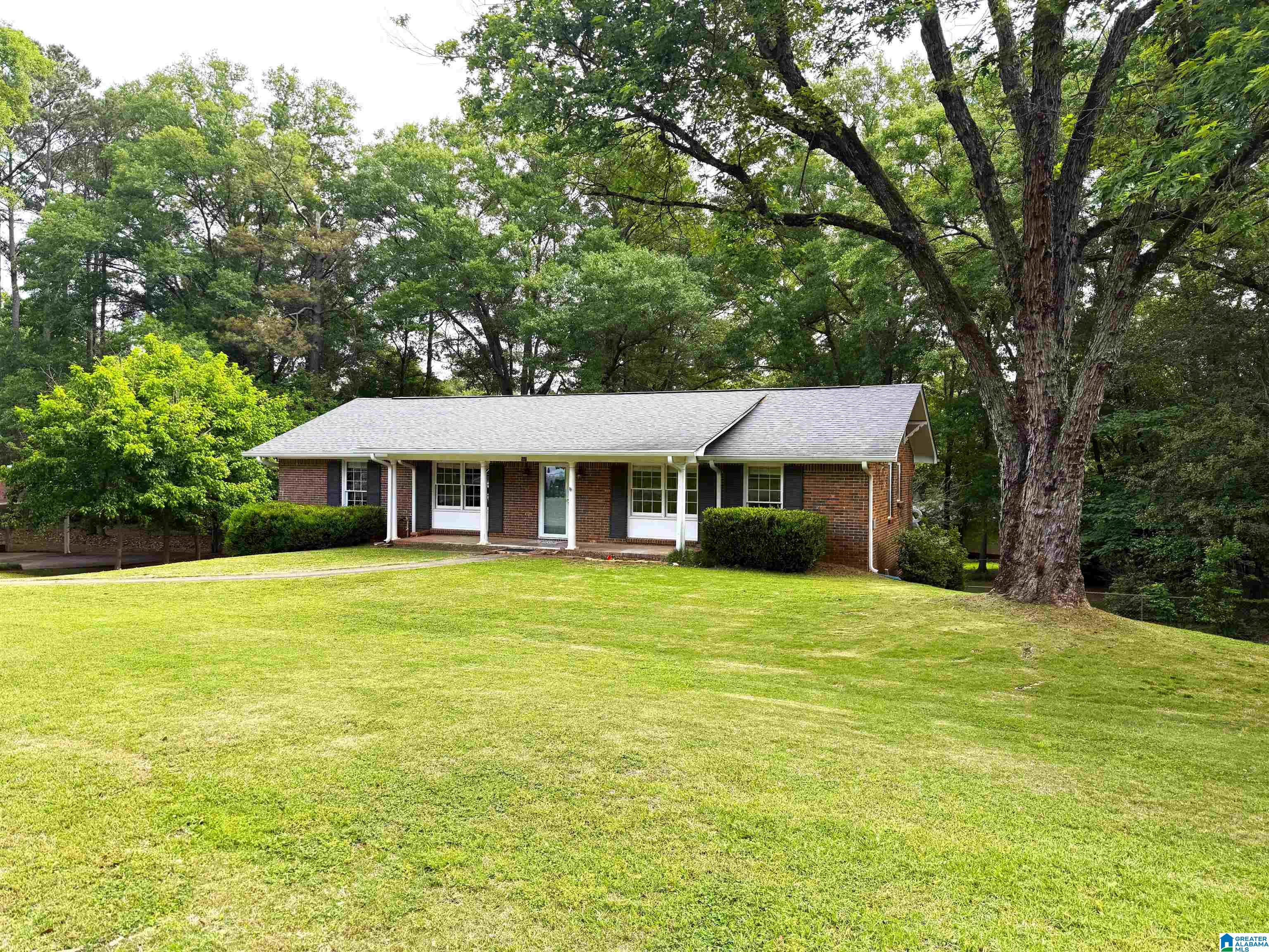 Photo 2 of Single family home for sale at 560 Shoshone Dr, Montevallo, AL 35115 | MLS# 21452331 | Listing updated on 2026-09-01