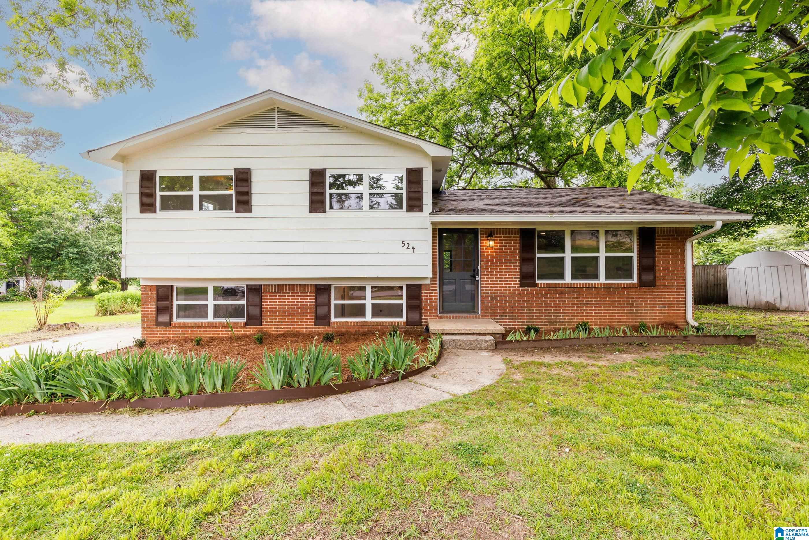 1st image of 524 Lynn Circle, Mount Olive, AL 35117 | MLS# 21452371