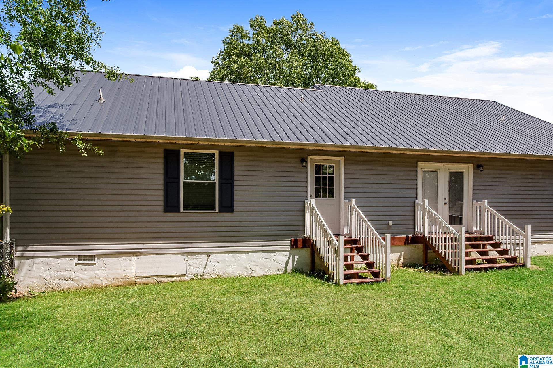 Homes for sale in Guntersville, AL | 20 Leach Dr, Guntersville, AL 35976 | MLS# 21452419