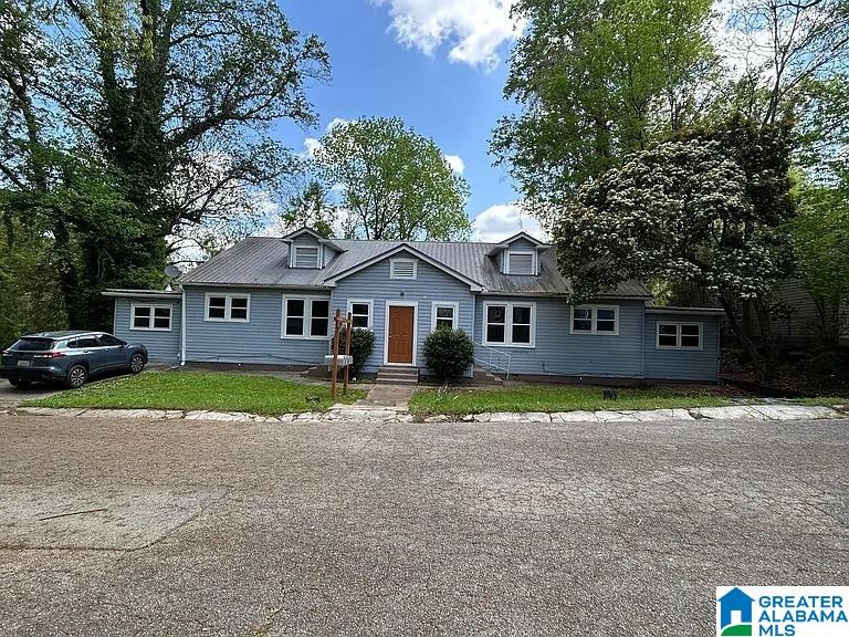 Homes for sale in Gadsden, AL | 1002 S 10th Street, Gadsden, AL 35901 | MLS# 21452437