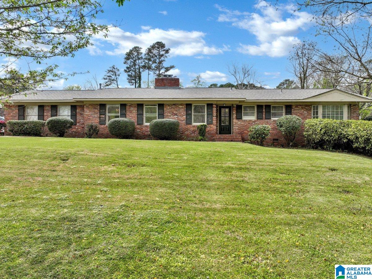 Homes for sale in Cullman, AL | 903 Briarcliff Road Ne, Cullman, AL 35055 | MLS# 21452464