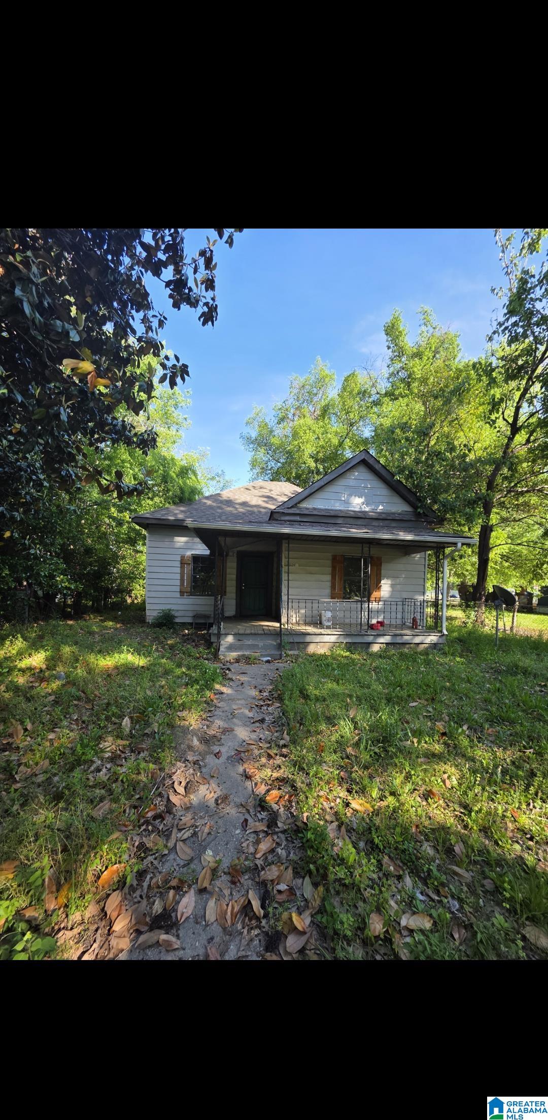 Homes for sale in Birmingham, AL | 2611 Avenue J, Birmingham, AL 35218 | MLS# 21452495
