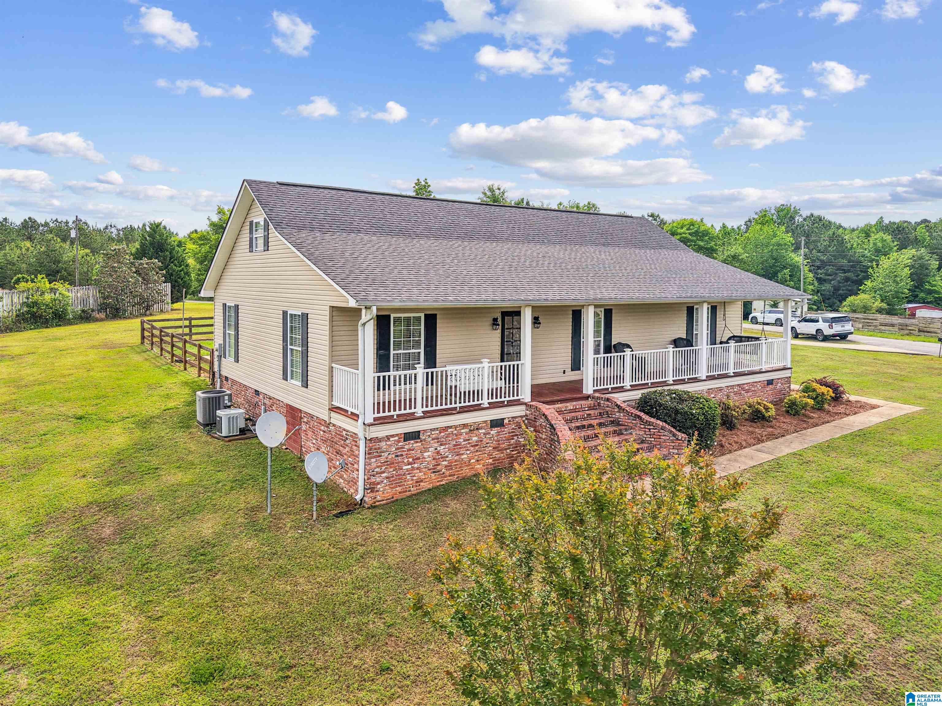 Homes for sale in Sylacauga, AL | 21 Nora Lane, Sylacauga, AL 35151 | MLS# 21452523