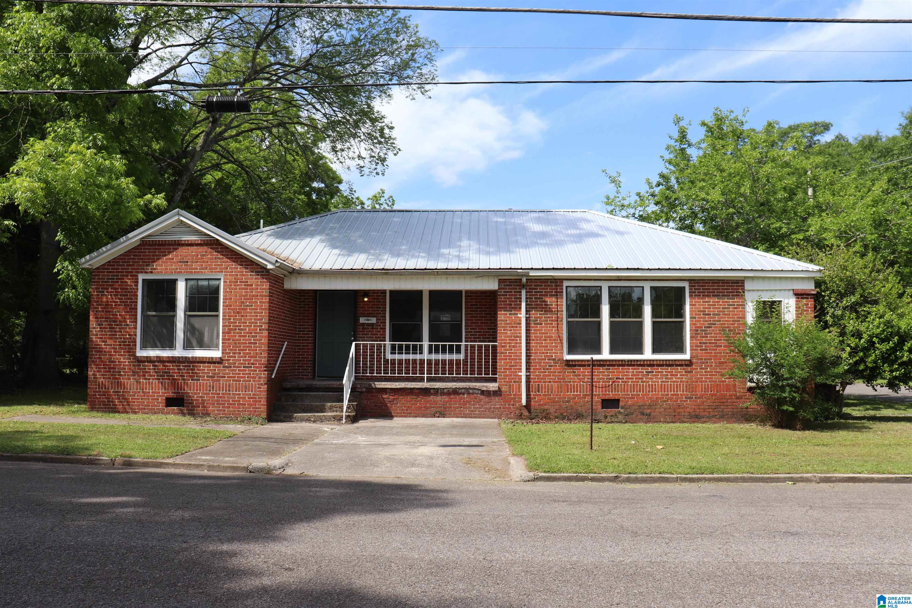 Homes for sale in Gadsden, AL | 801 Nuckolls Street, Gadsden, AL 35903 | MLS# 21452527